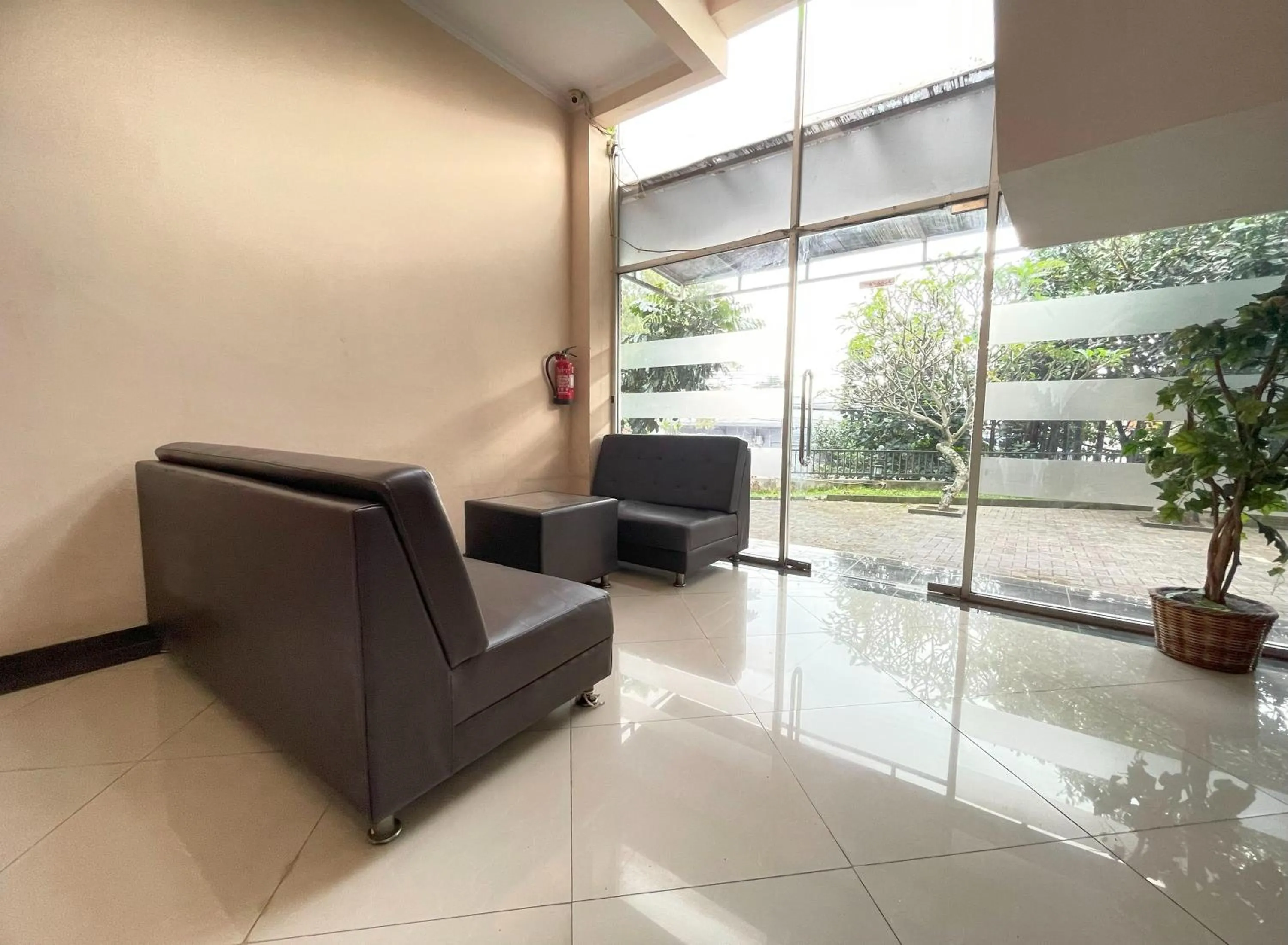 Lobby or reception in Hotel Cemara Hijau