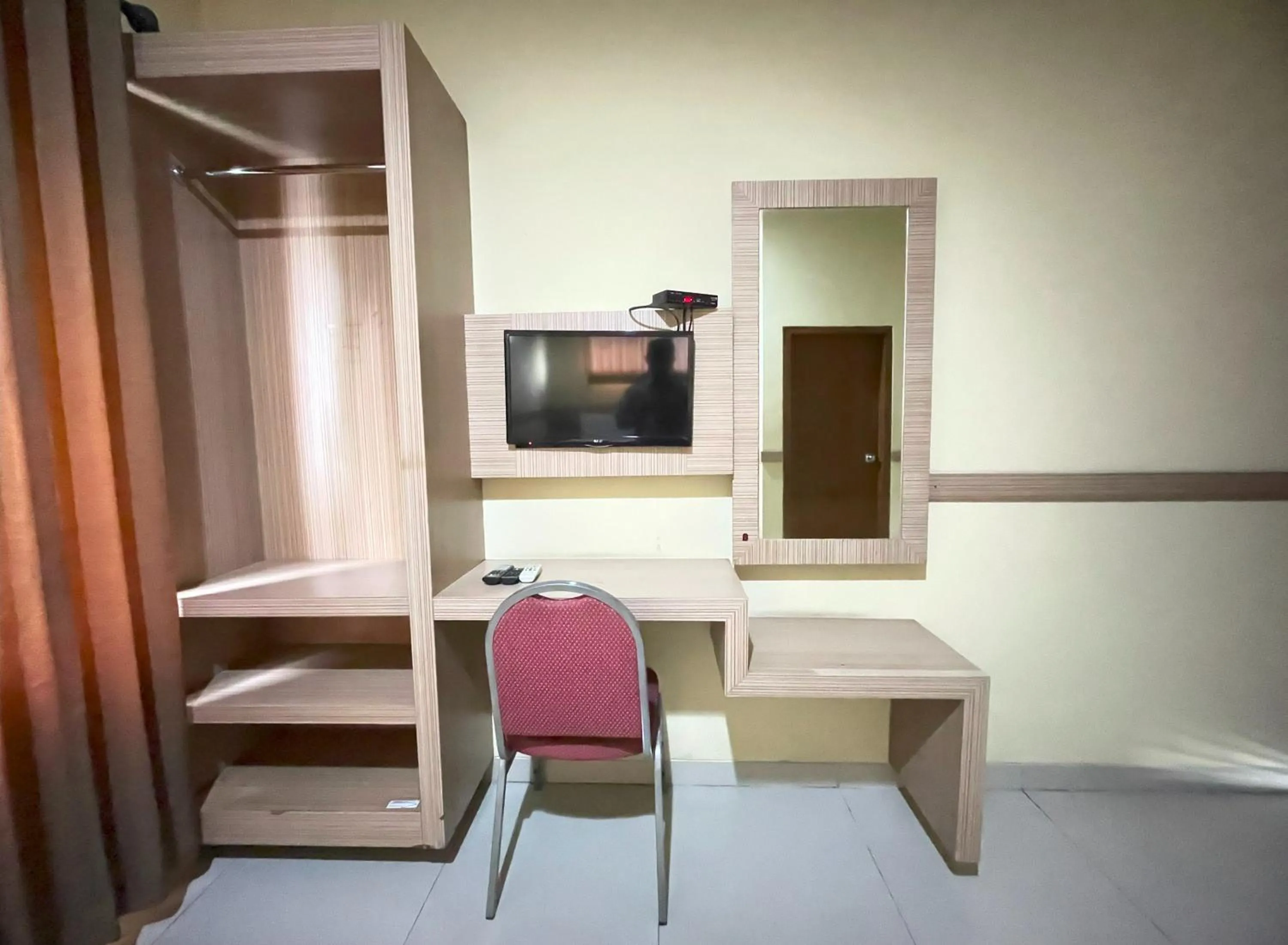 TV and multimedia in Hotel Cemara Hijau