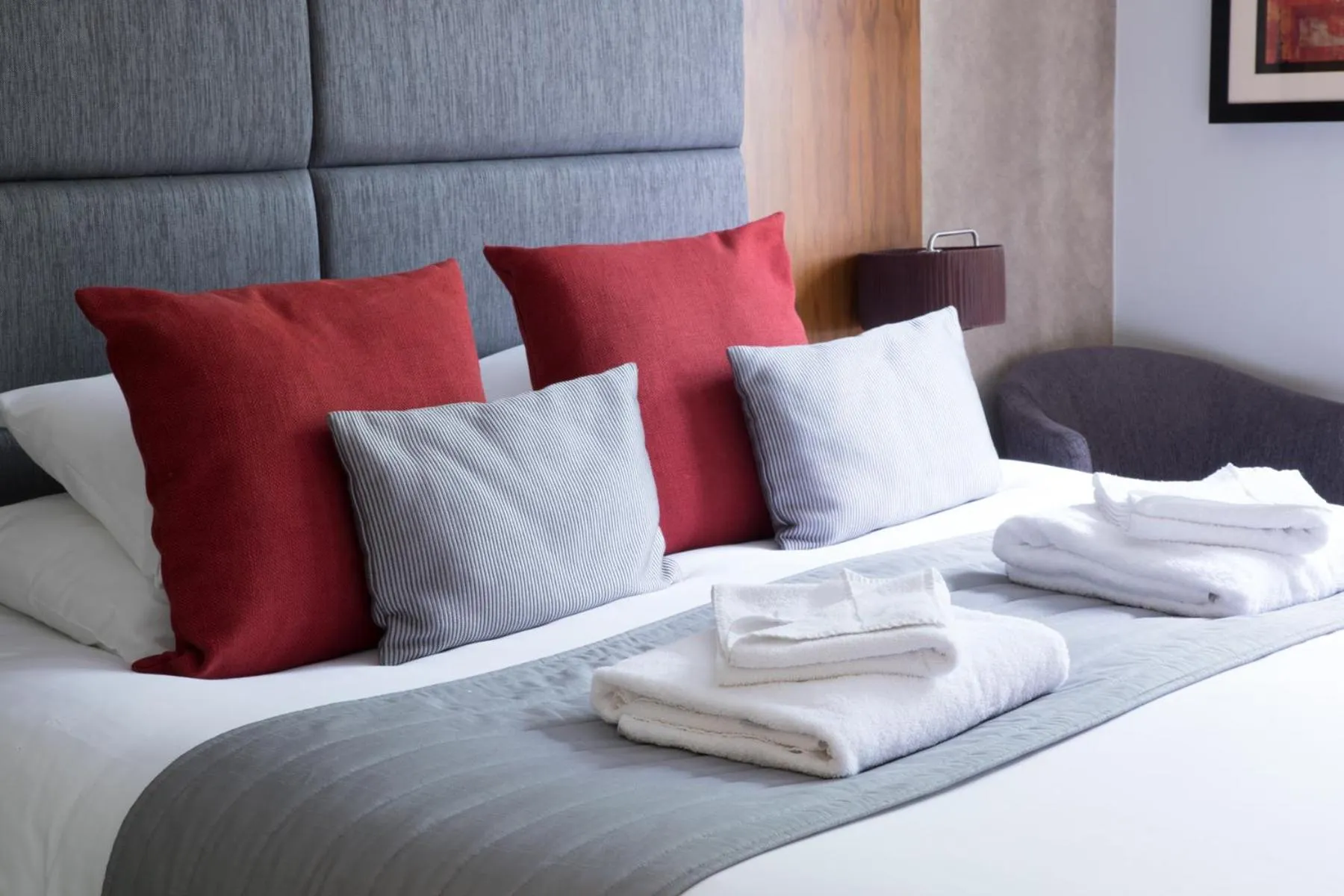 Bedroom, Bed in The Fox & Goose Hotel