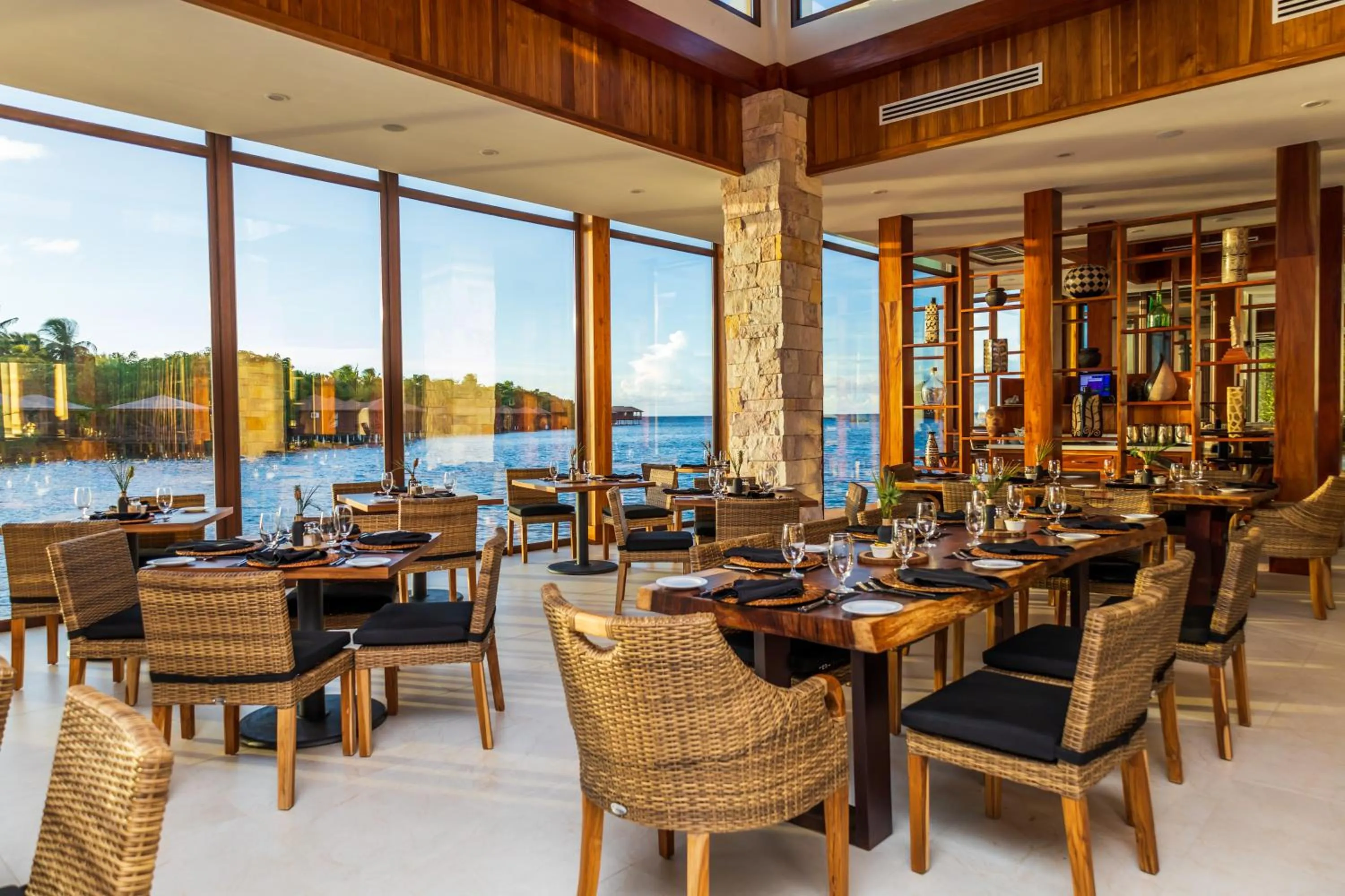 Restaurant/places to eat in Anthony's Key Resort