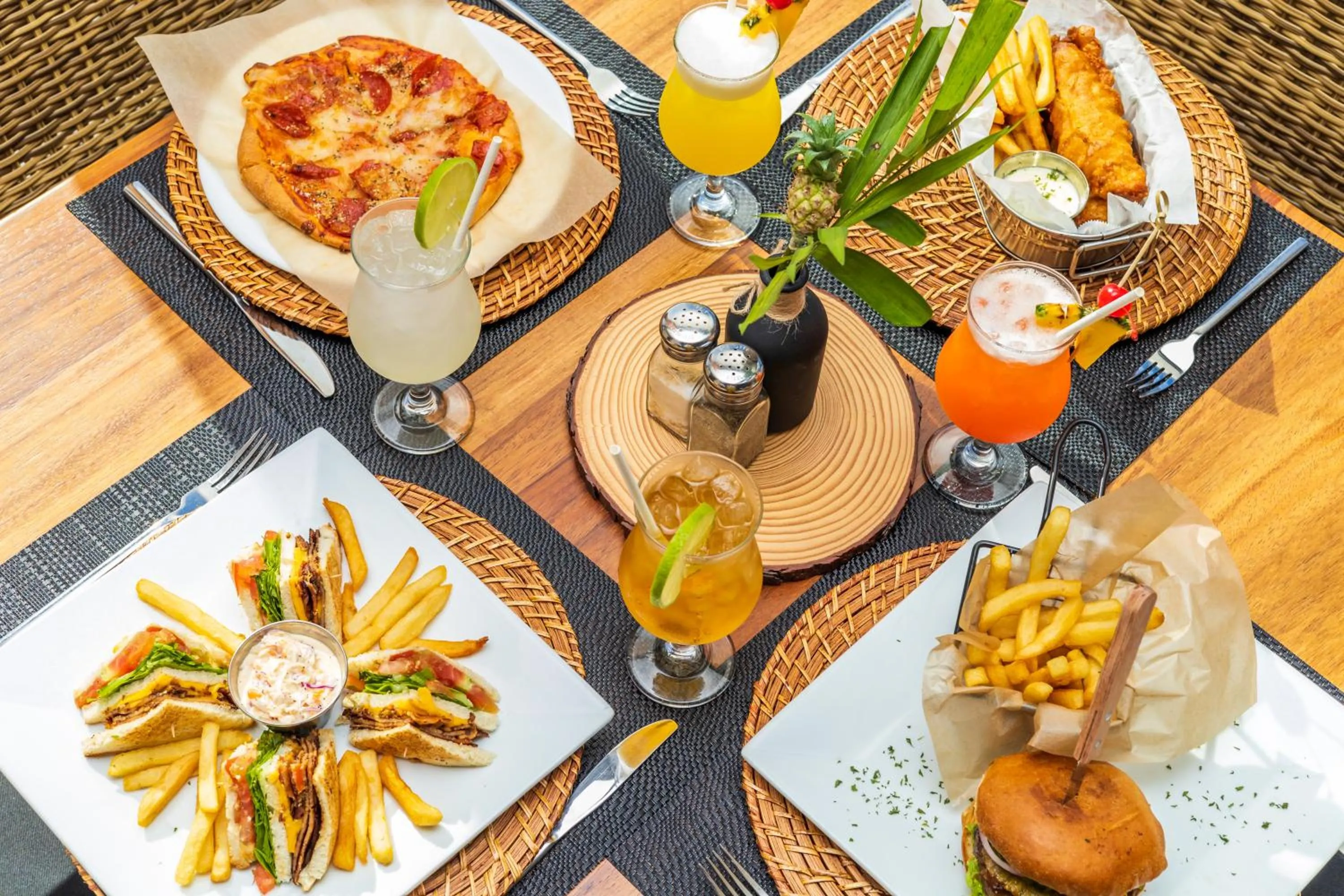 Food and drinks in Anthony's Key Resort