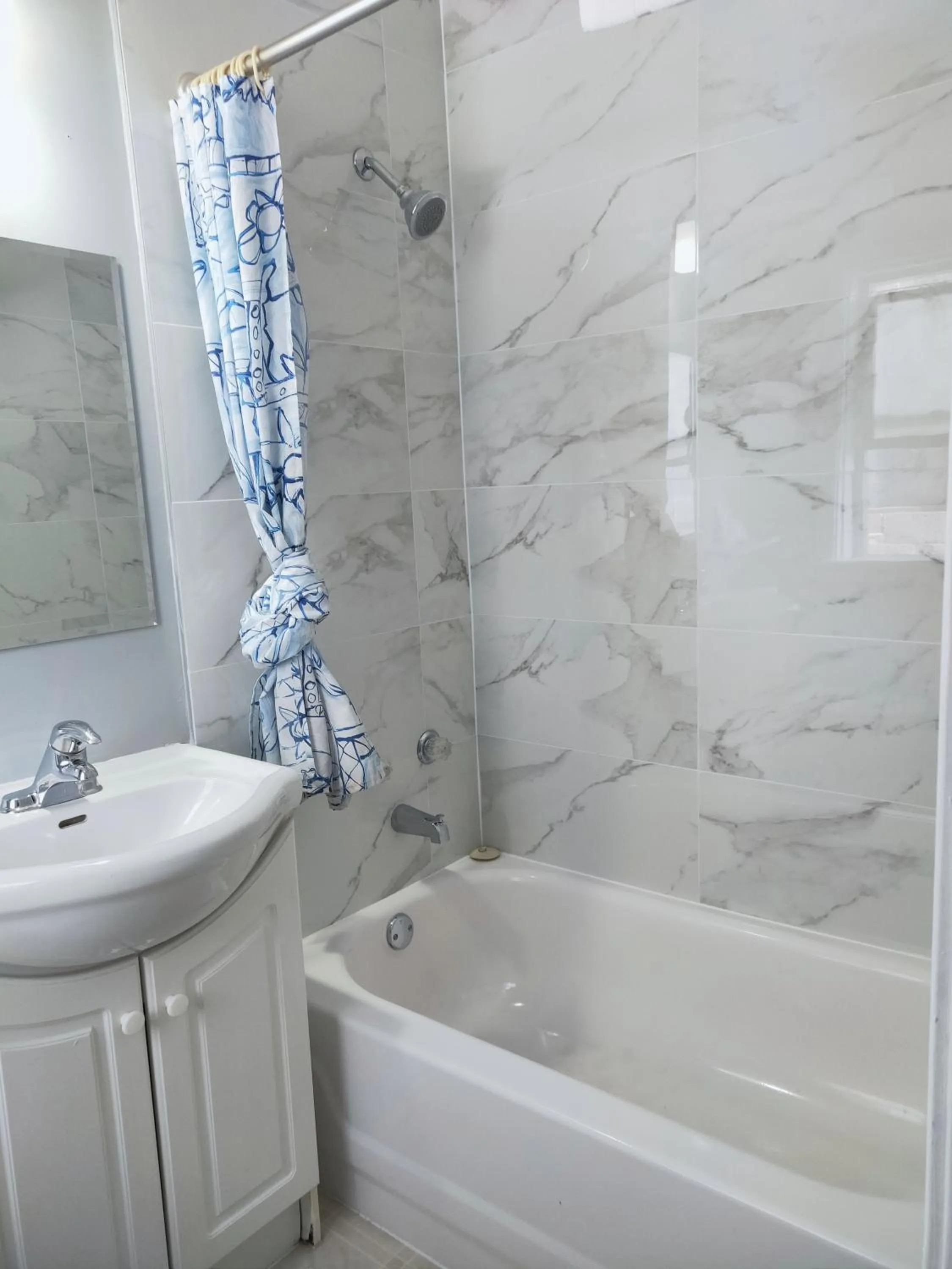 Bathroom in Melsask Motel