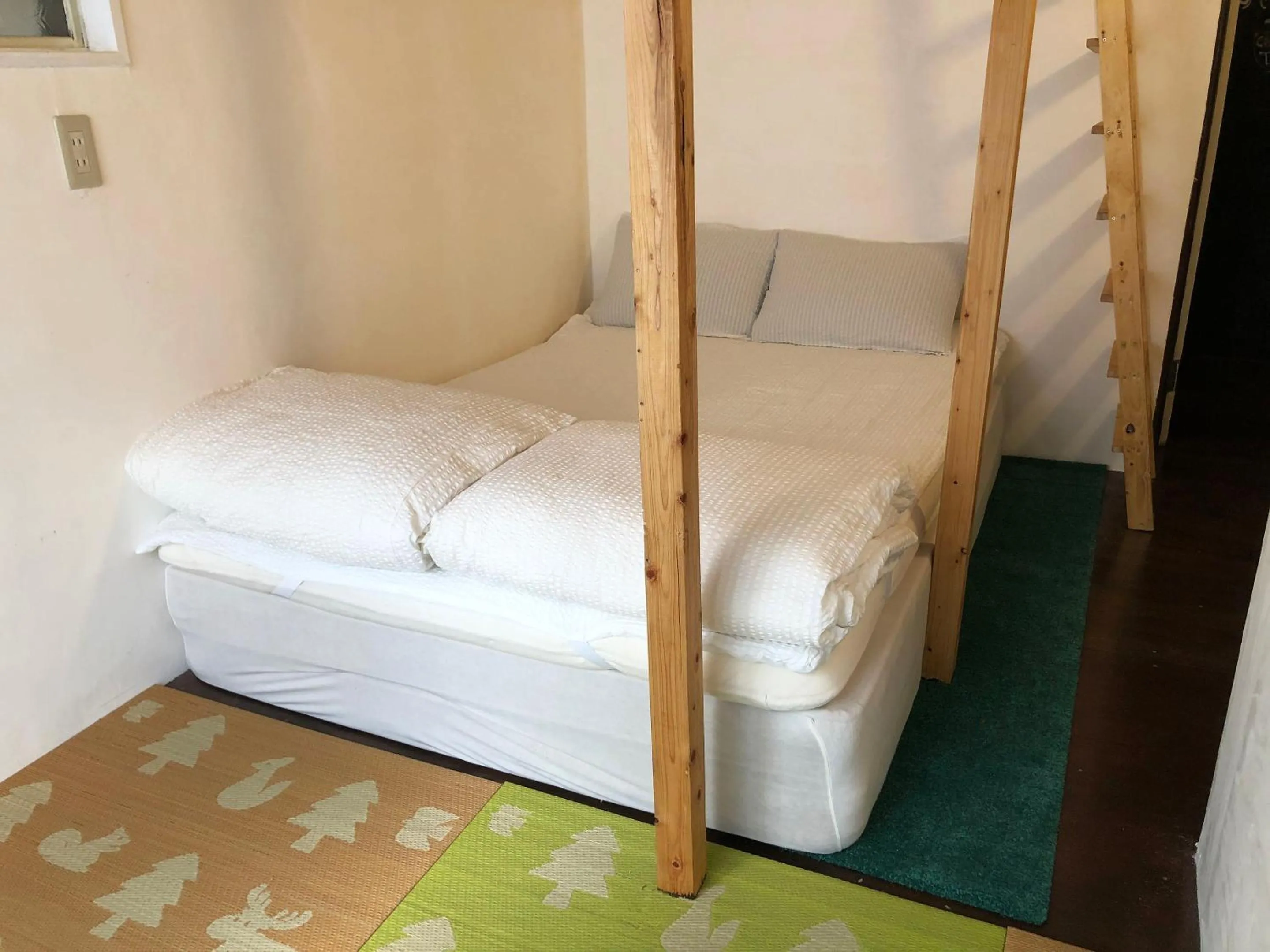 Photo of the whole room, Bed in Hostel Yume-Nomad Kobe