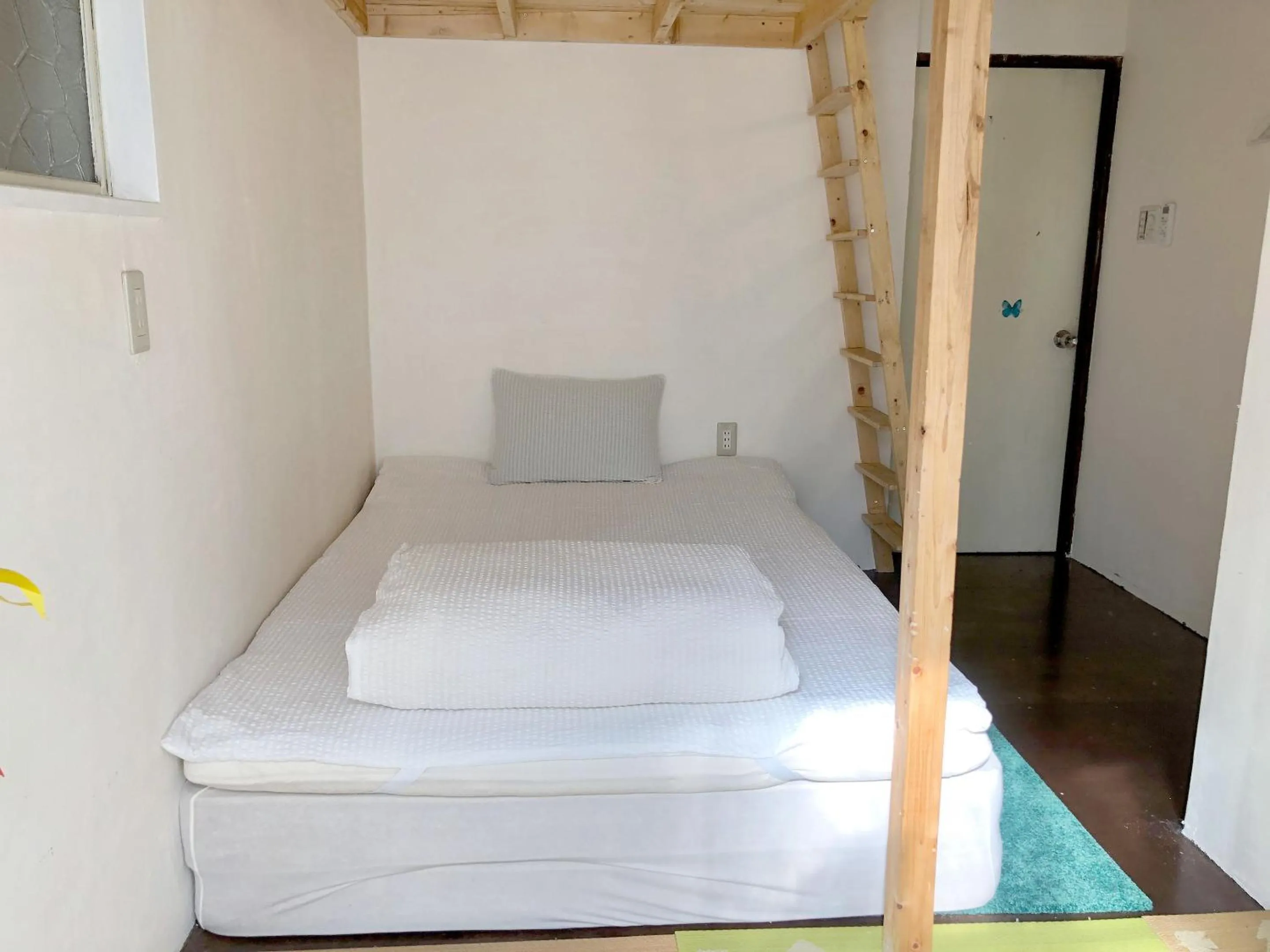 Photo of the whole room, Bed in Hostel Yume-Nomad Kobe