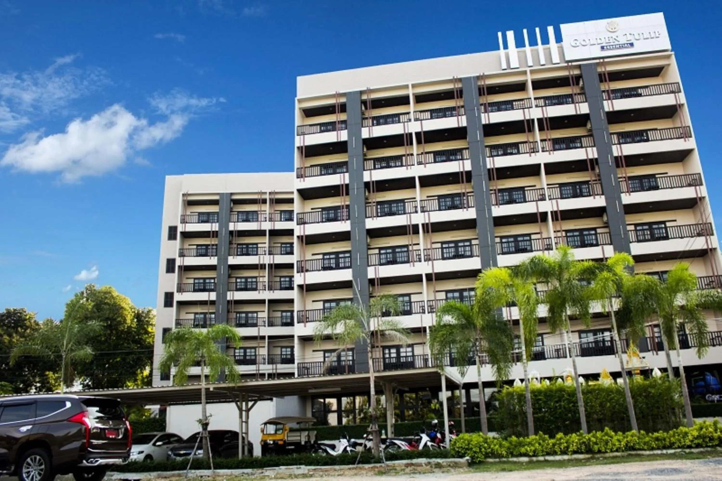 Property building in Golden Tulip Essential Pattaya