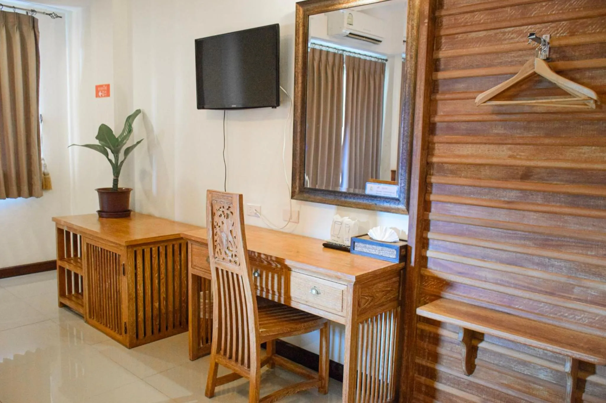 TV and multimedia in Chivapuri Trat