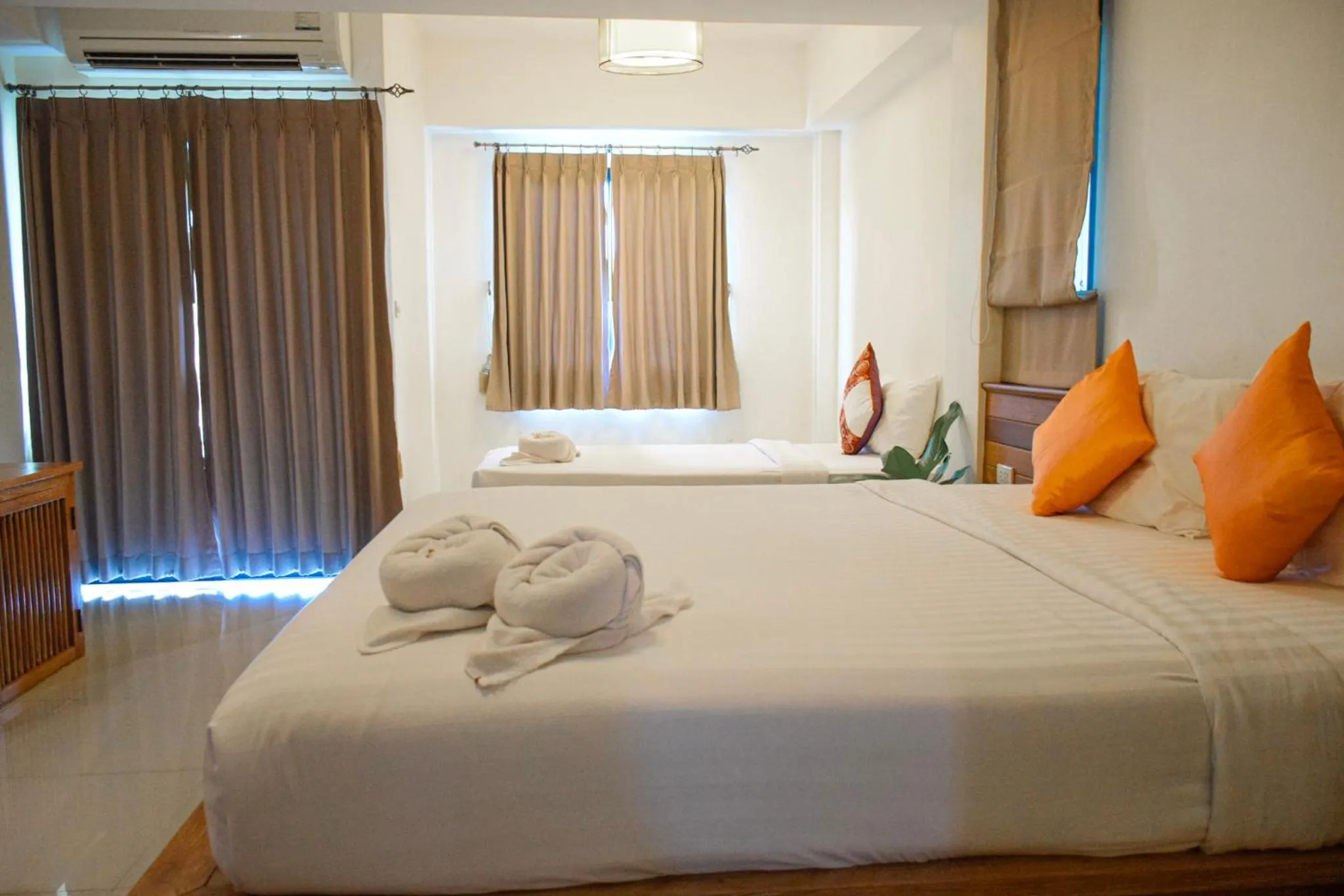 Bed in Chivapuri Trat