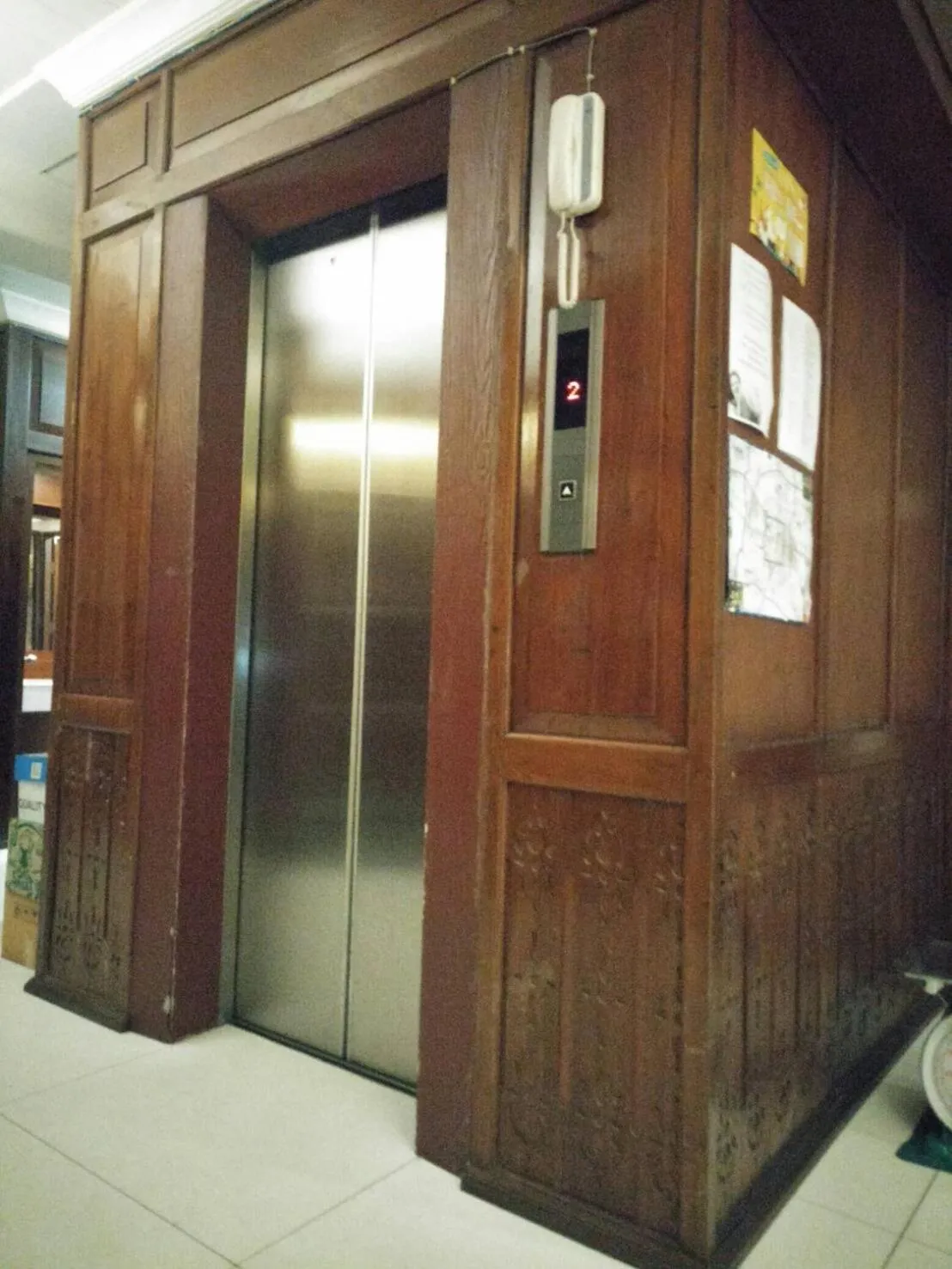 elevator in Chiang Roi 7 Days Inn