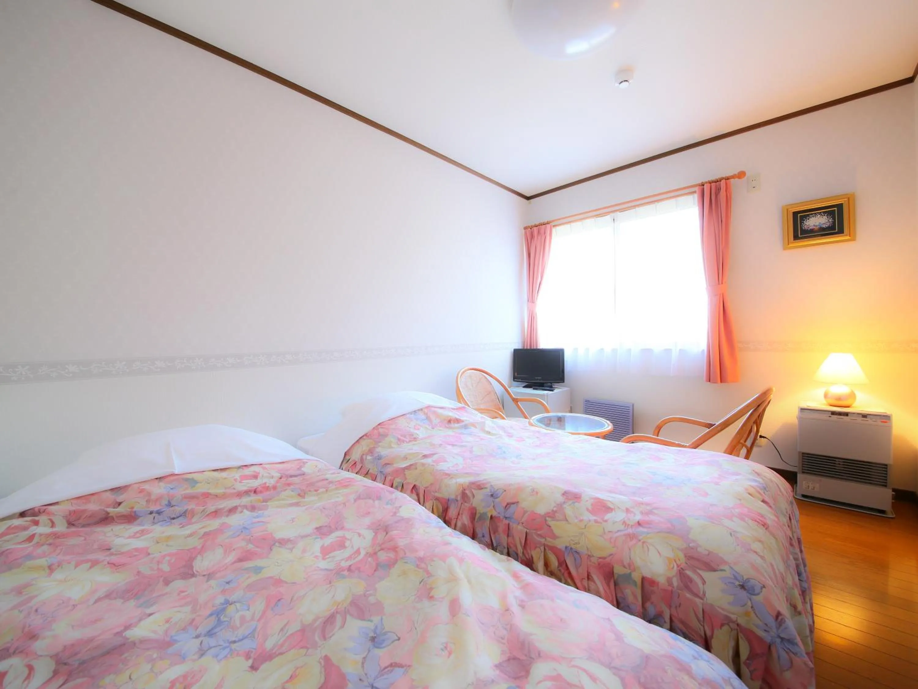 Photo of the whole room, Bed in Anise Garden