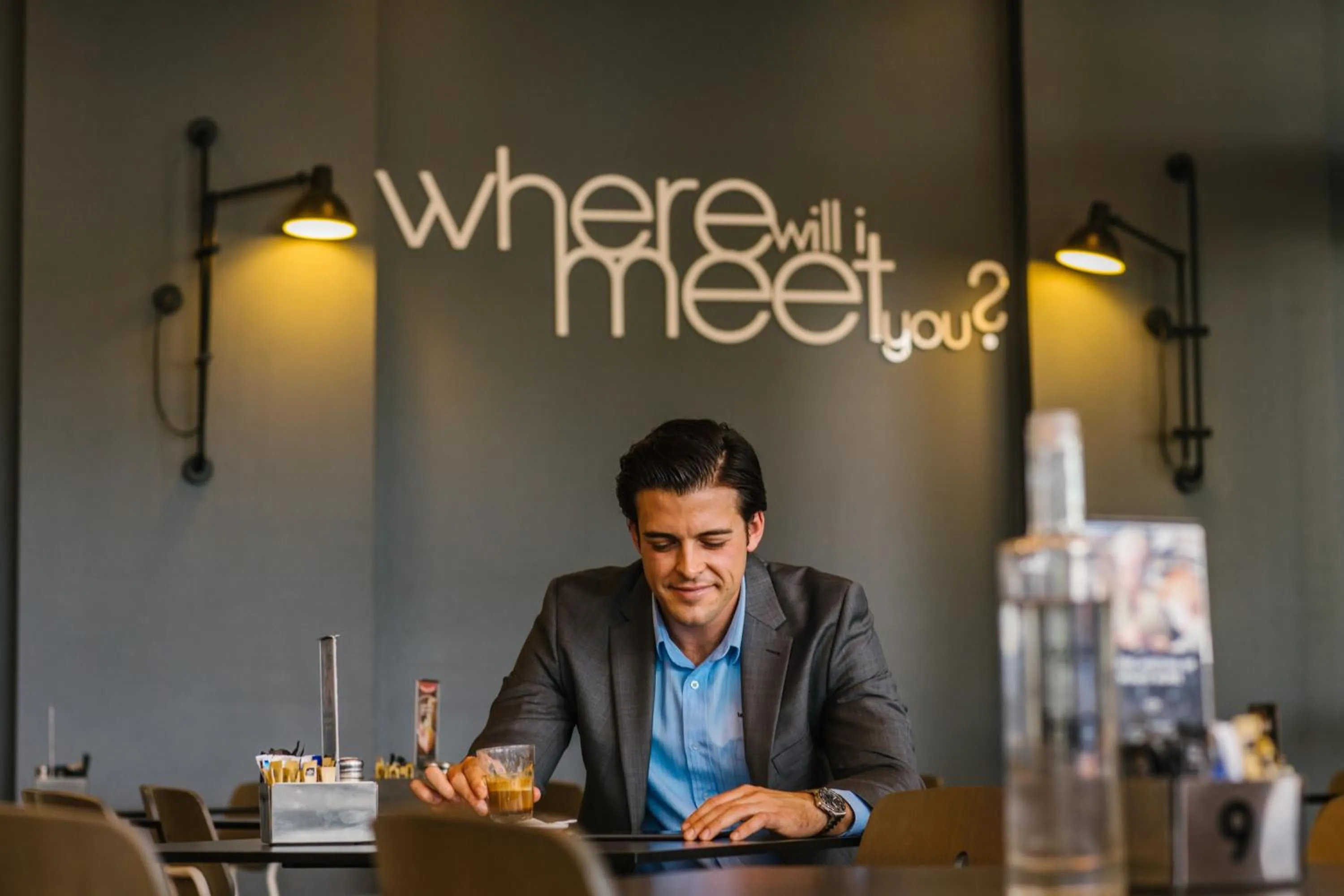 Restaurant/places to eat in Empire Apartment Hotel Rockhampton