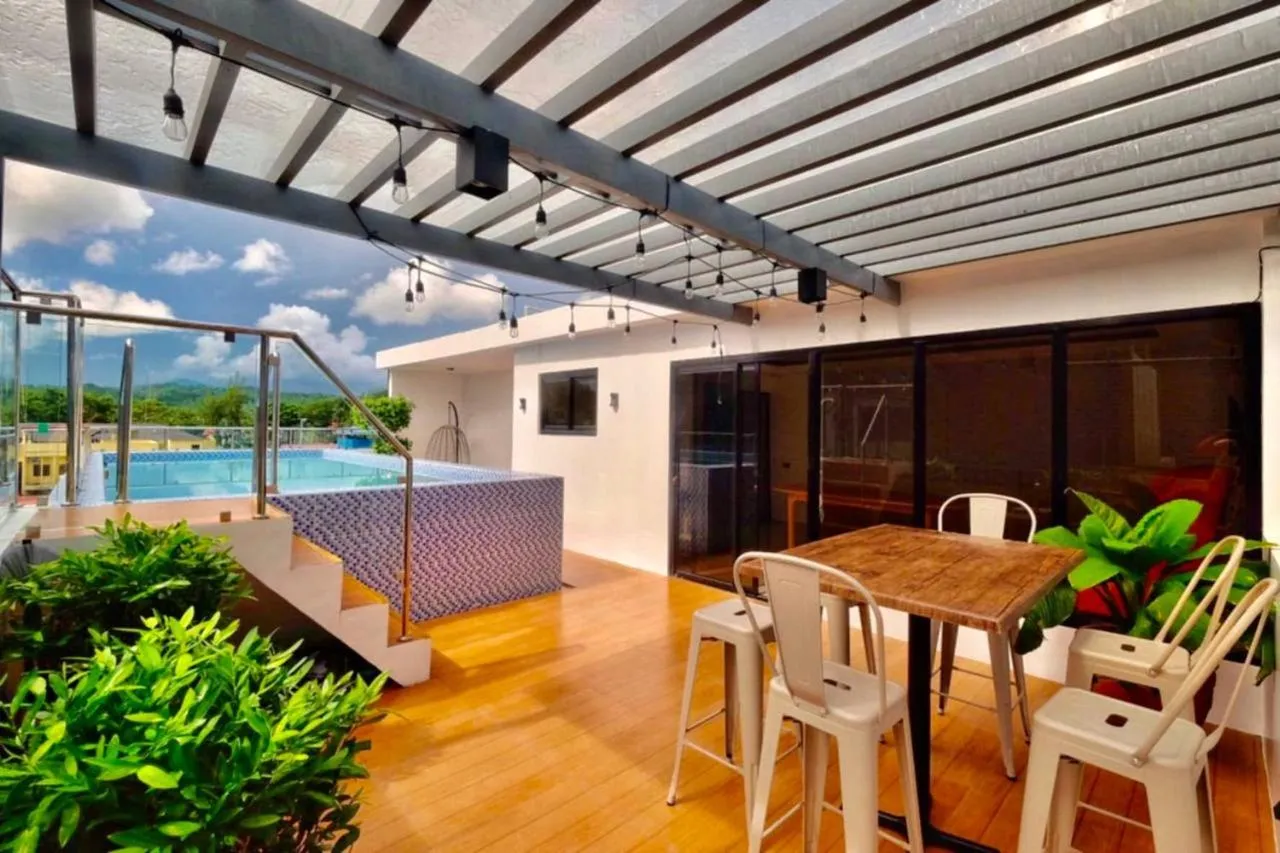 Billiard in Marketpoint Hotel