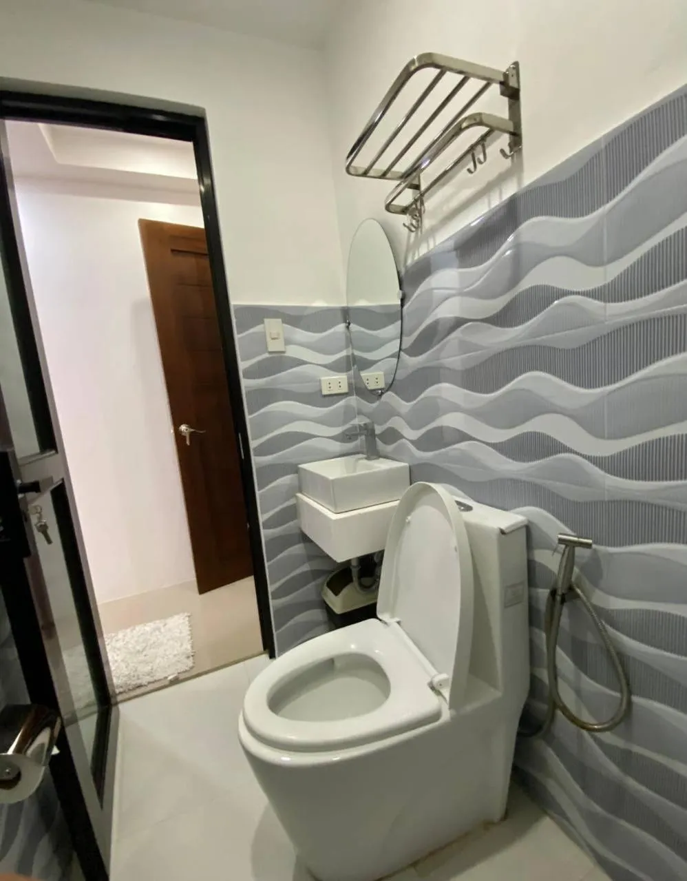 Bathroom in Marketpoint Hotel