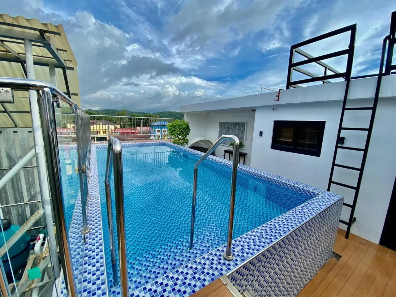 View (from property/room) in Marketpoint Hotel