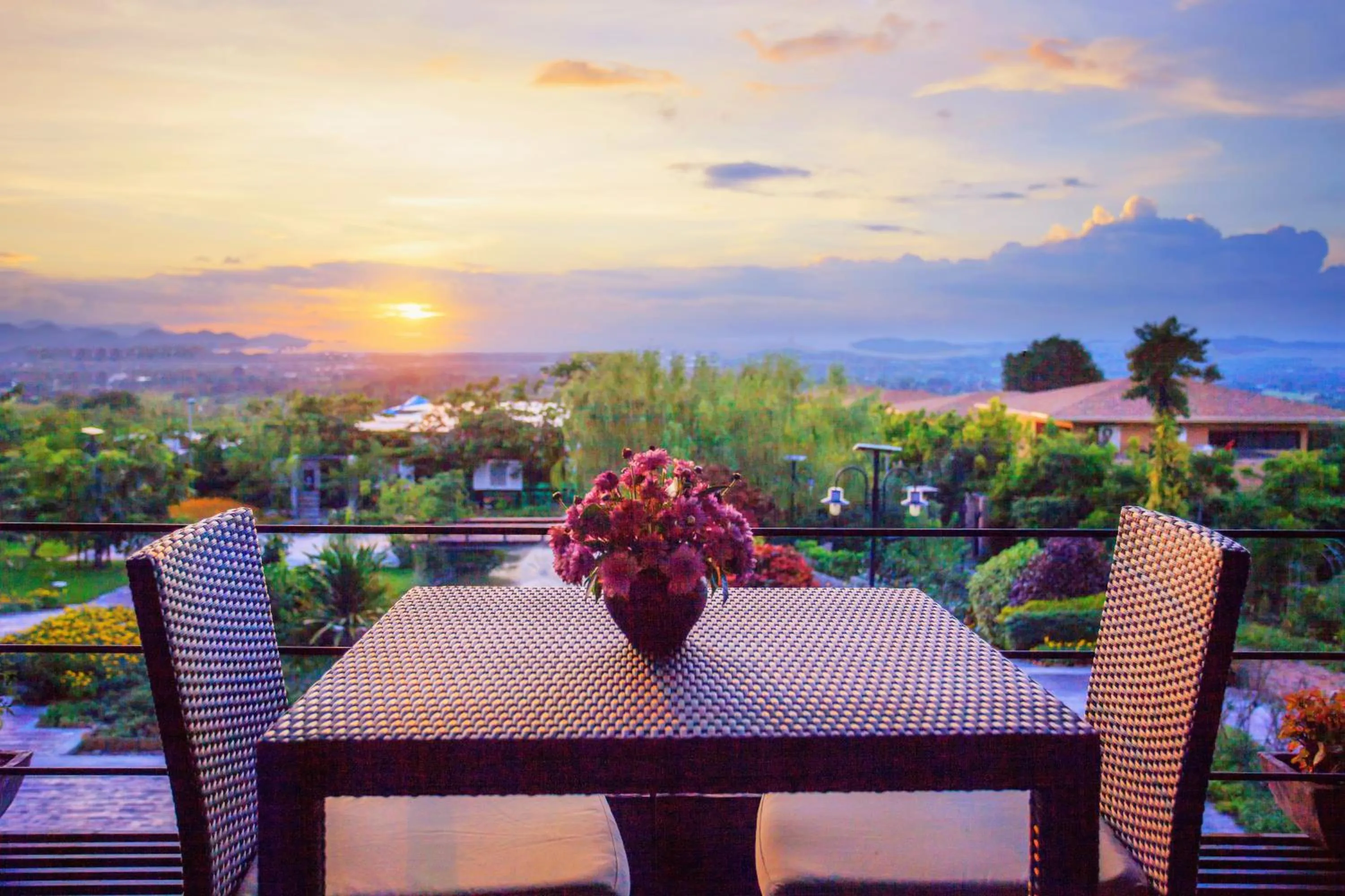 Restaurant/places to eat in The Private Pool Villas at Civilai Hill Khao Yai