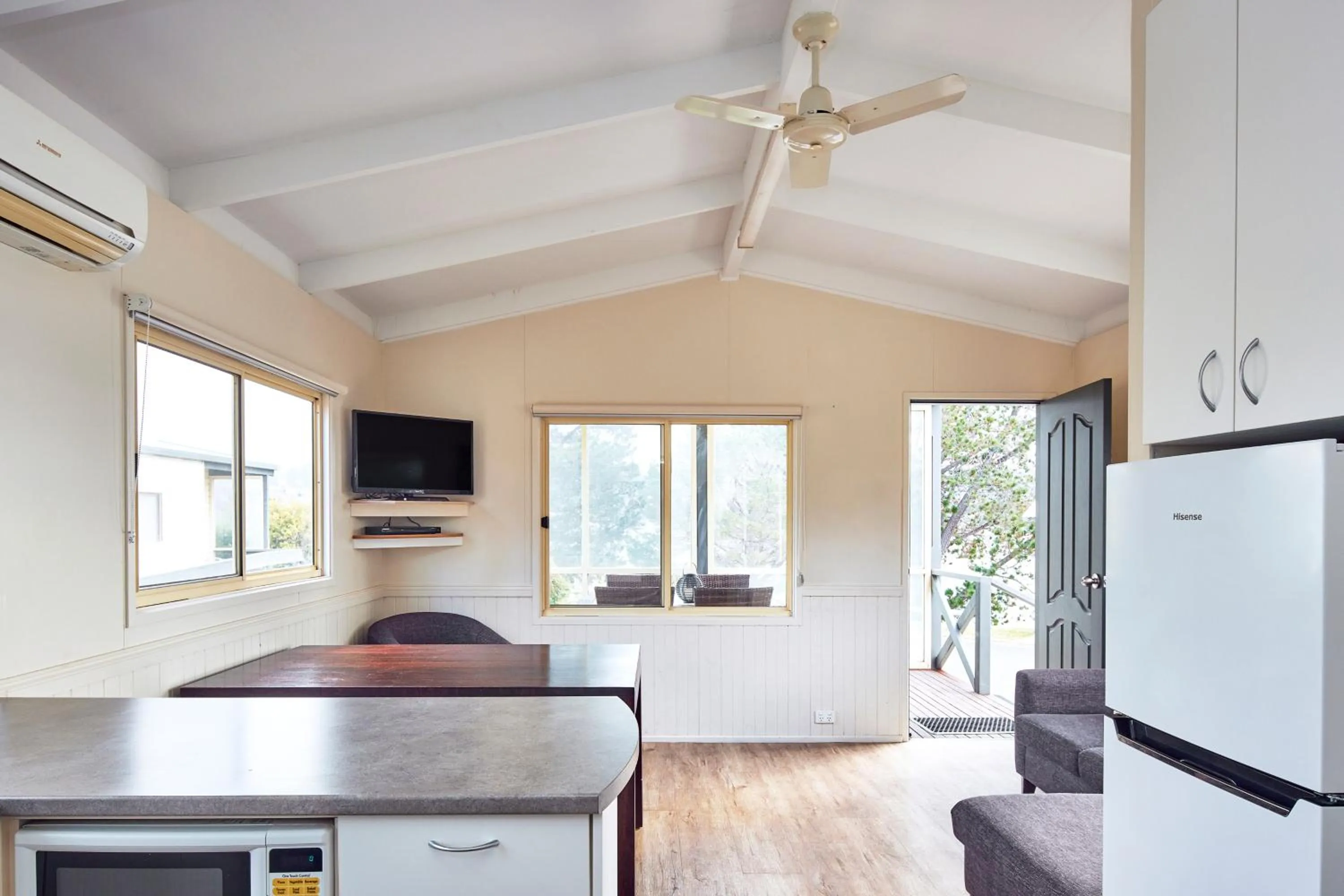 Kitchen or kitchenette in NRMA Jindabyne Holiday Park