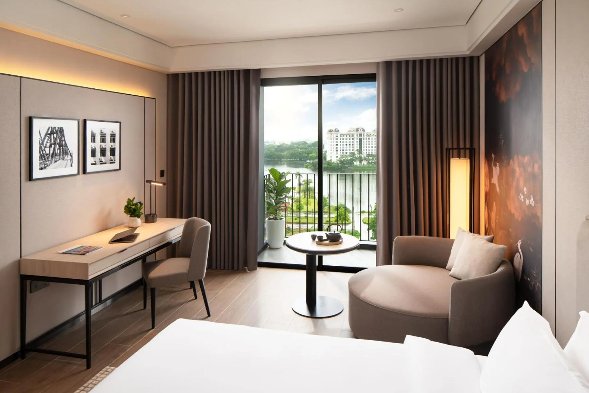 Bed in Modena by Fraser Vinh Yen