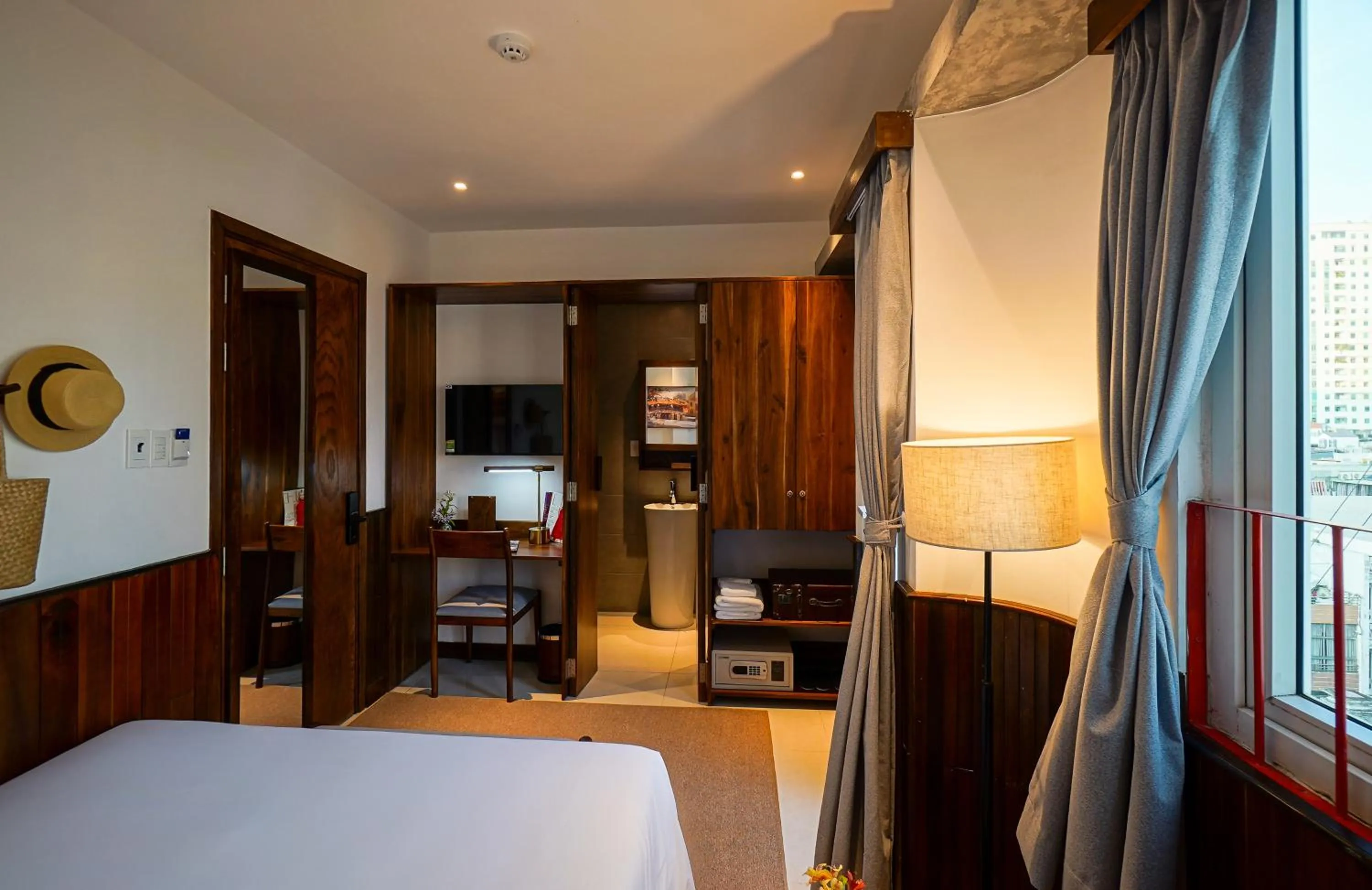 Photo of the whole room, Bed in Nexus House Nguyen Binh Khiem - Near Saigon Zoo & Botanical Gardens