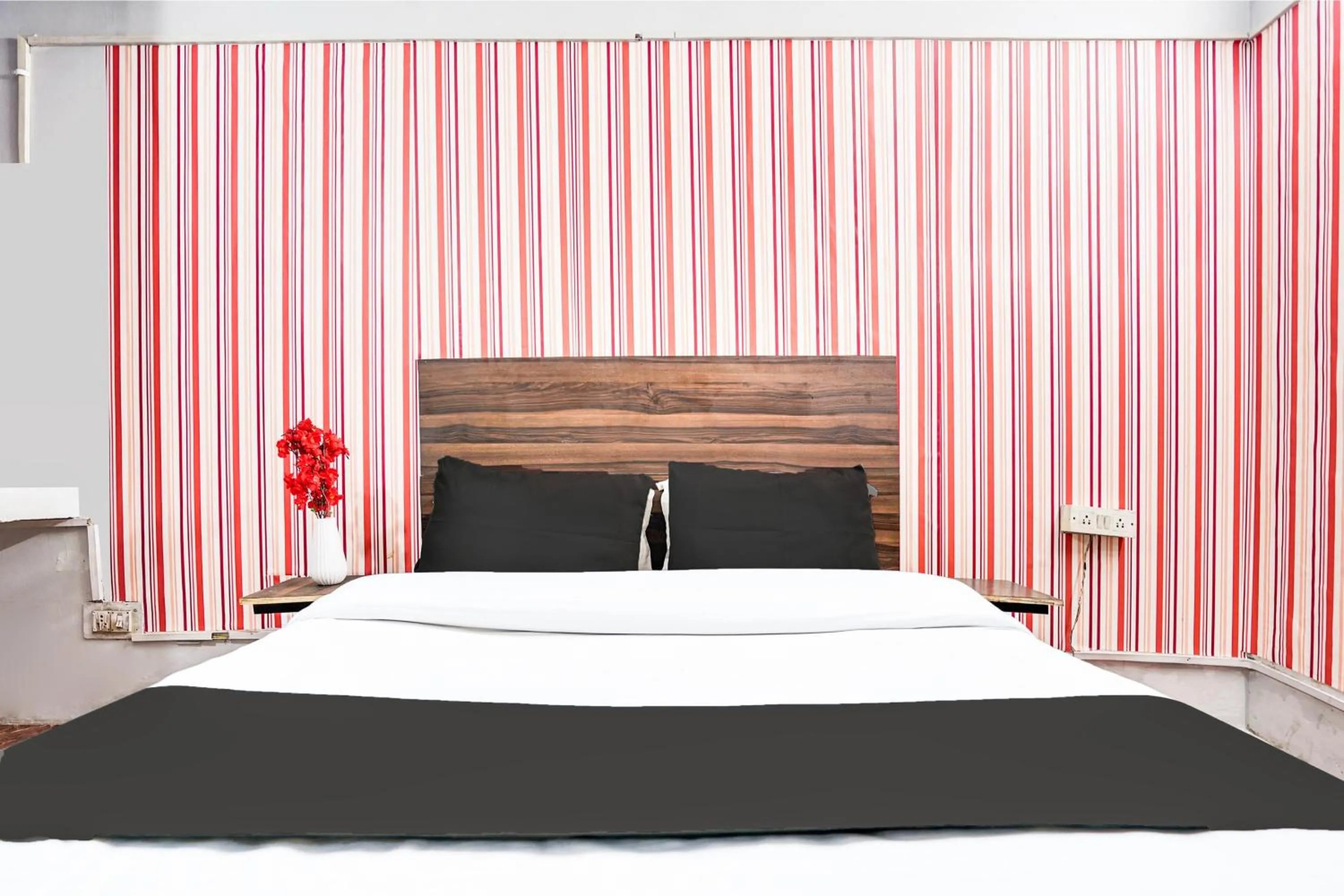 Bedroom, Bed in HOTEL O ELITE STAY