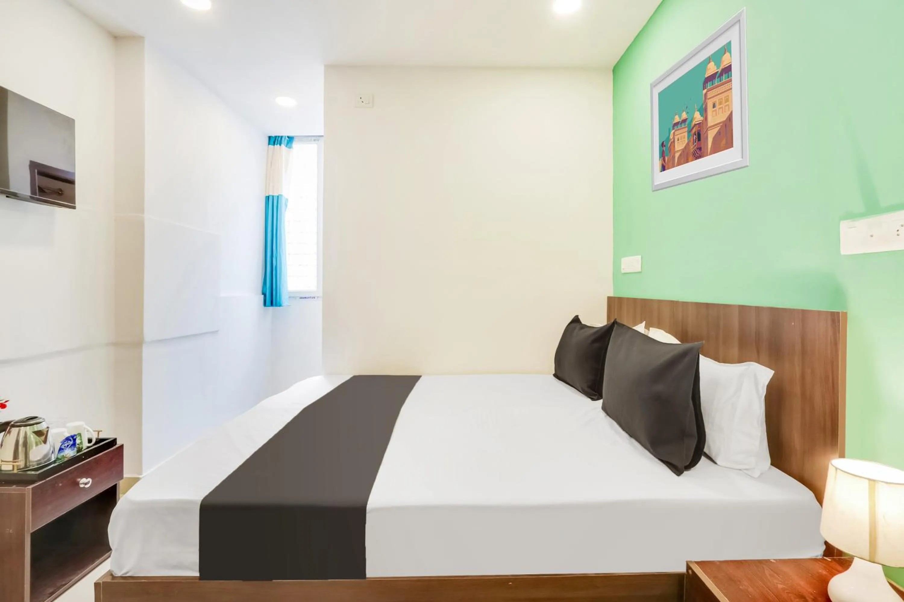 Bedroom, Bed in Hotel O by OYO Siri Inn guest house