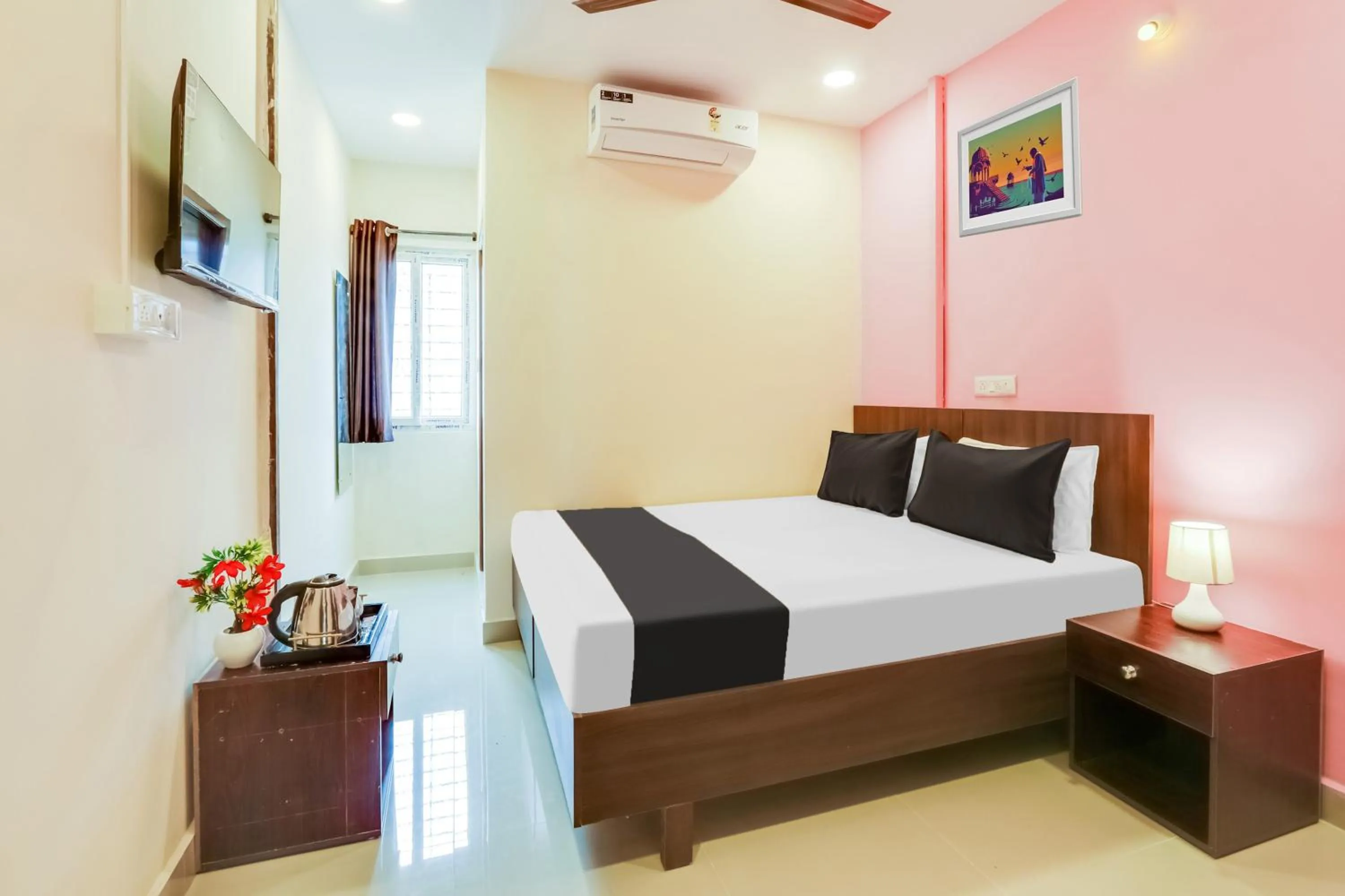 Bedroom, Bed in Hotel O by OYO Siri Inn guest house