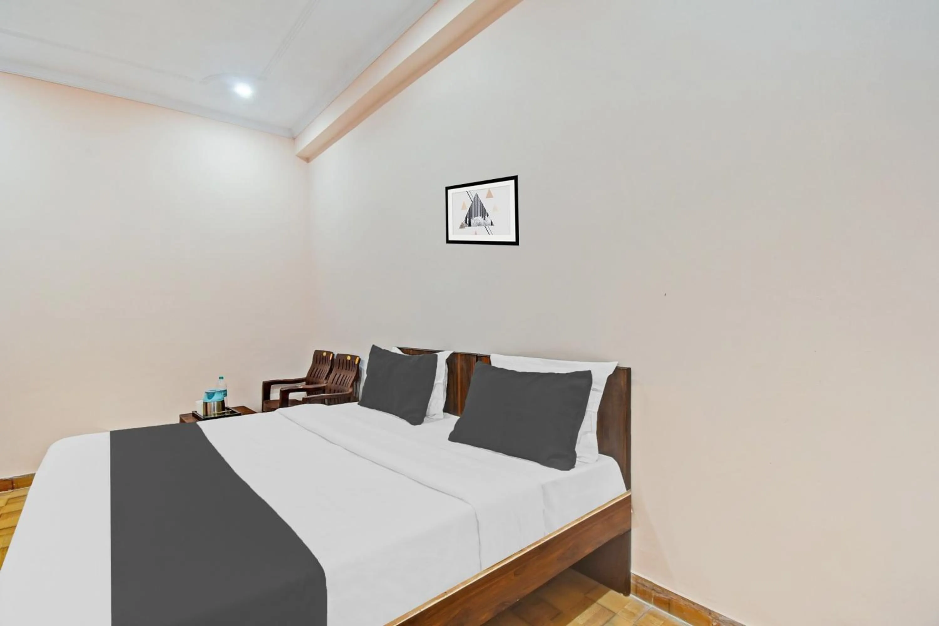 Bedroom, Bed in Hotel O HRD Guest House & Homestay