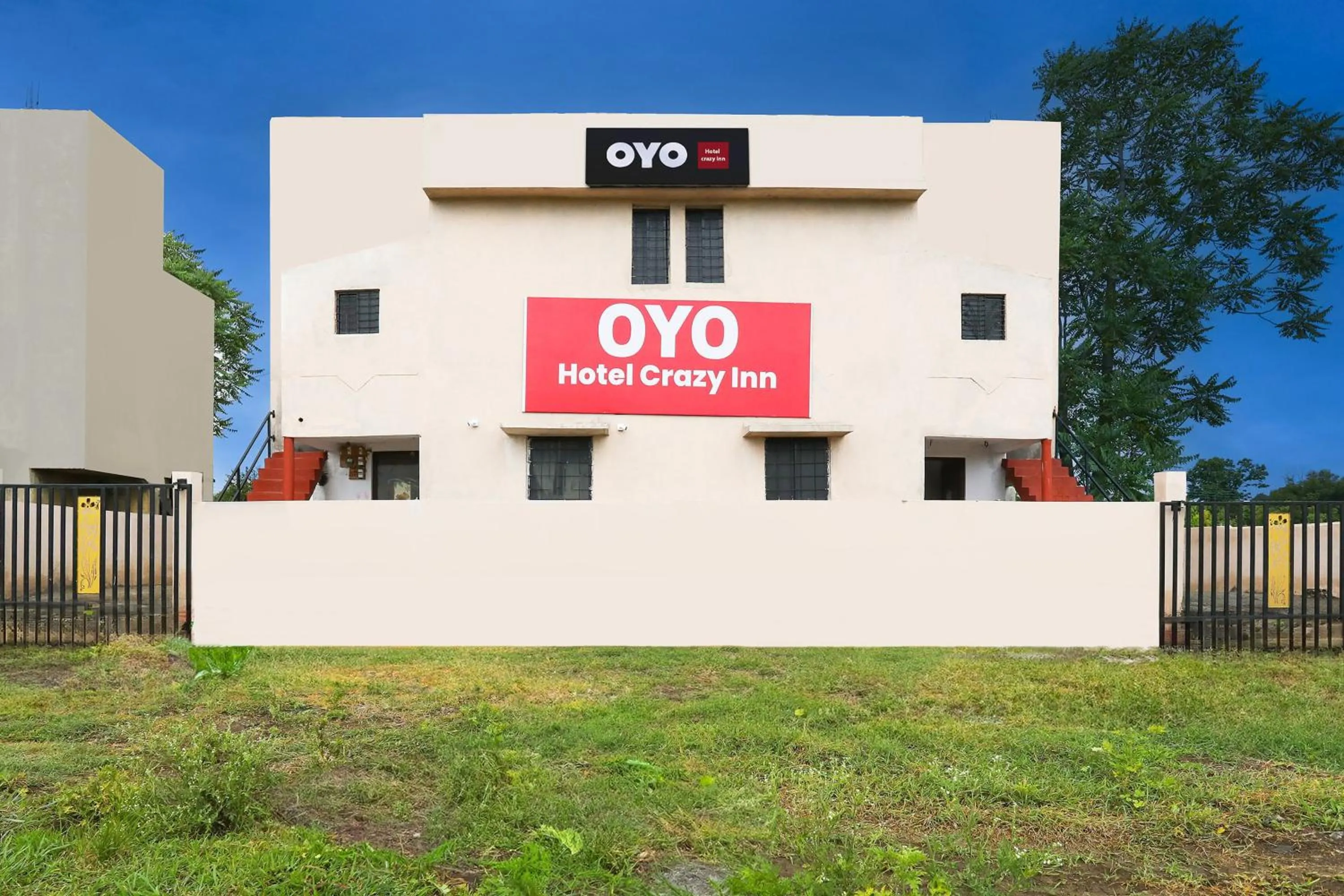 Facade/entrance in Hotel O HOME Hotel Crazy Inn