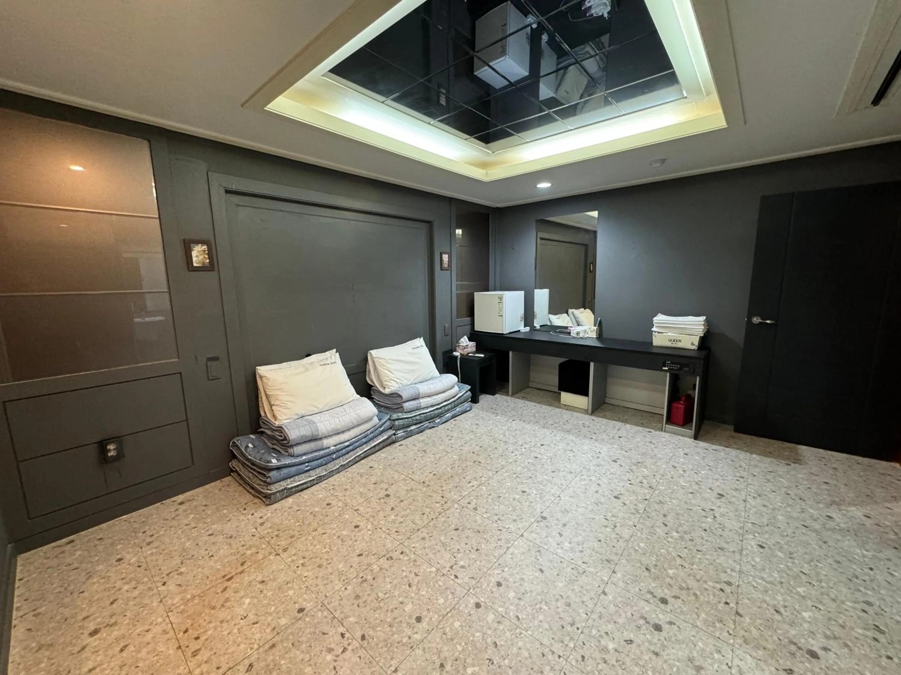 Bed in Songjeong Coco Hotel