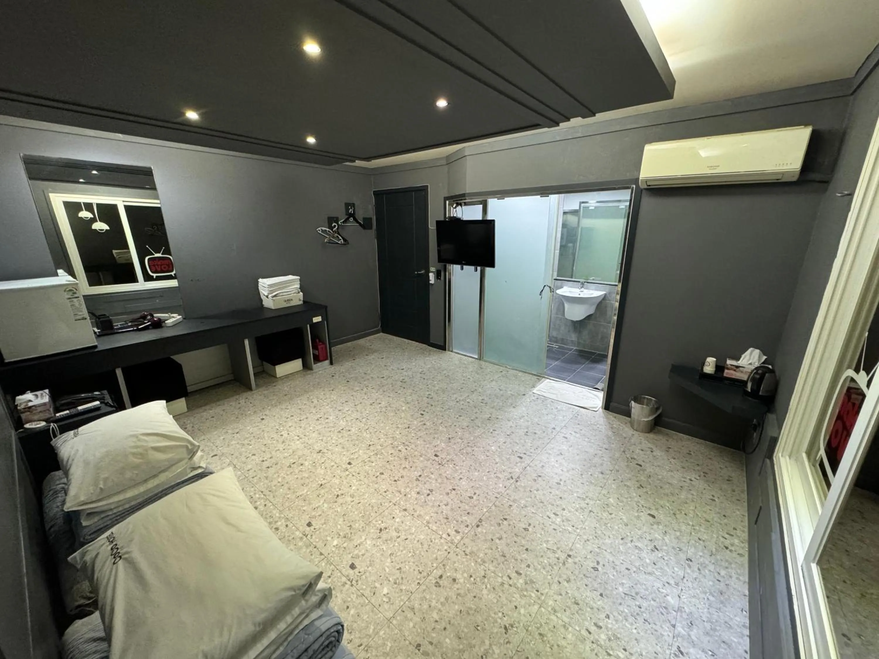 Bed in Songjeong Coco Hotel