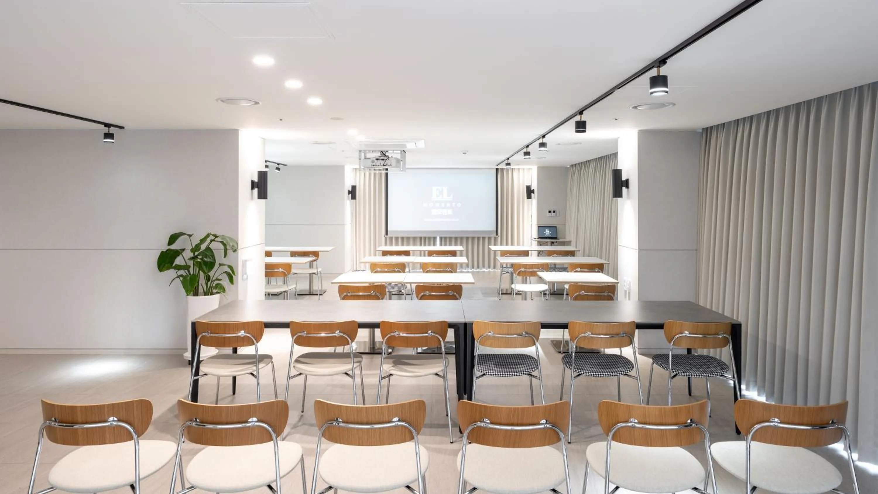 Business facilities in Elmomento Songdo