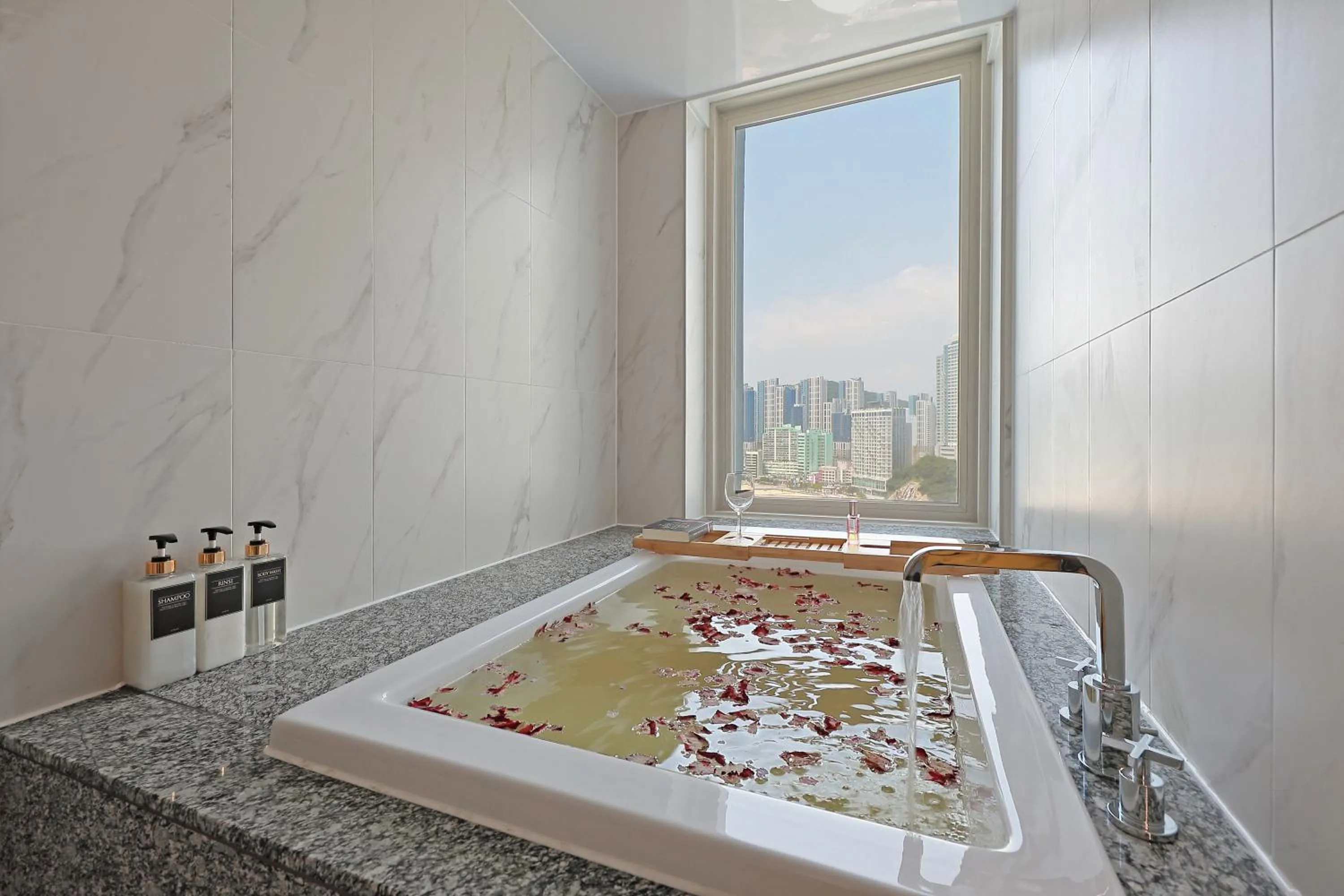 Bed in Elmomento Songdo