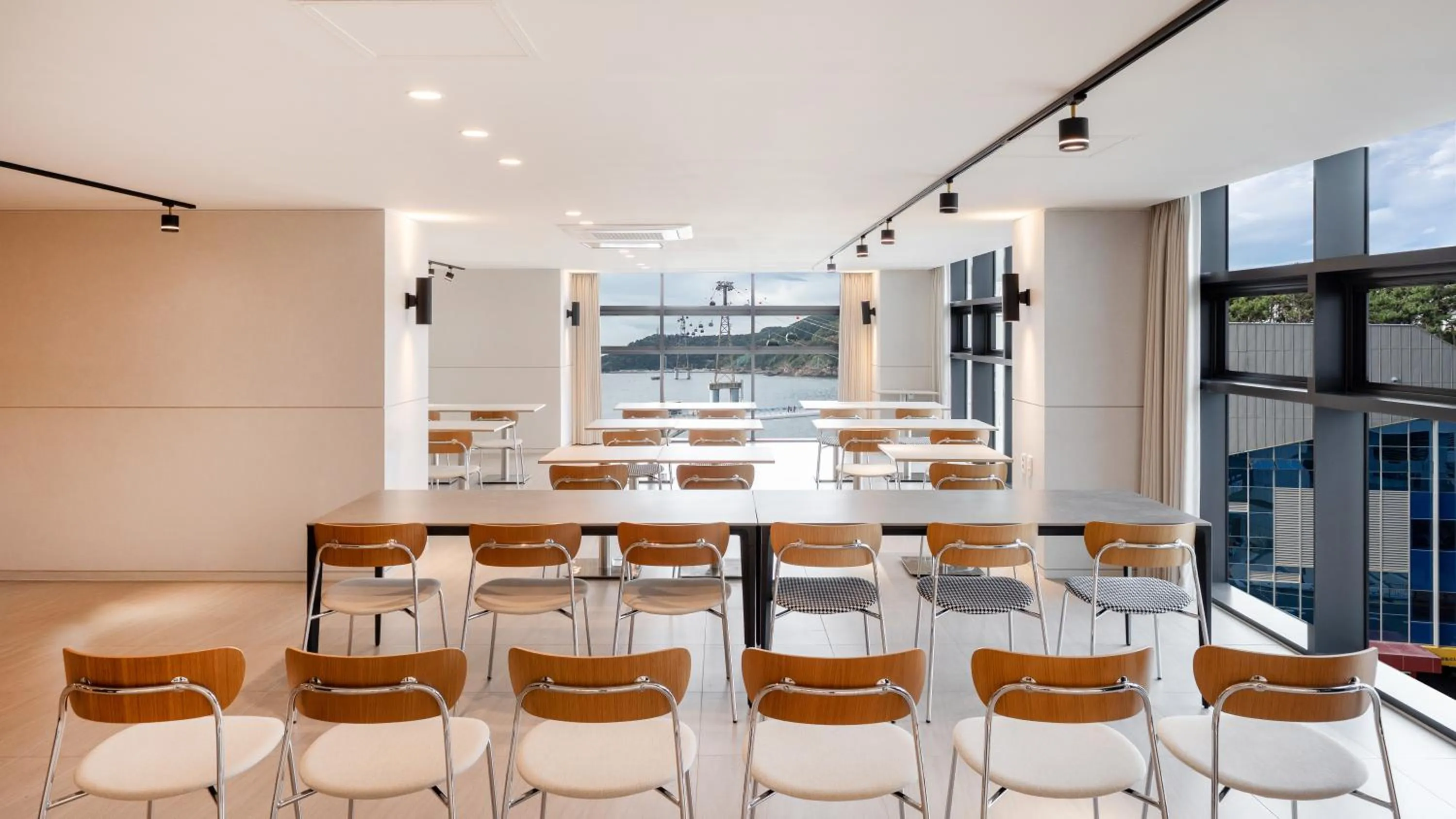 Business facilities in Elmomento Songdo