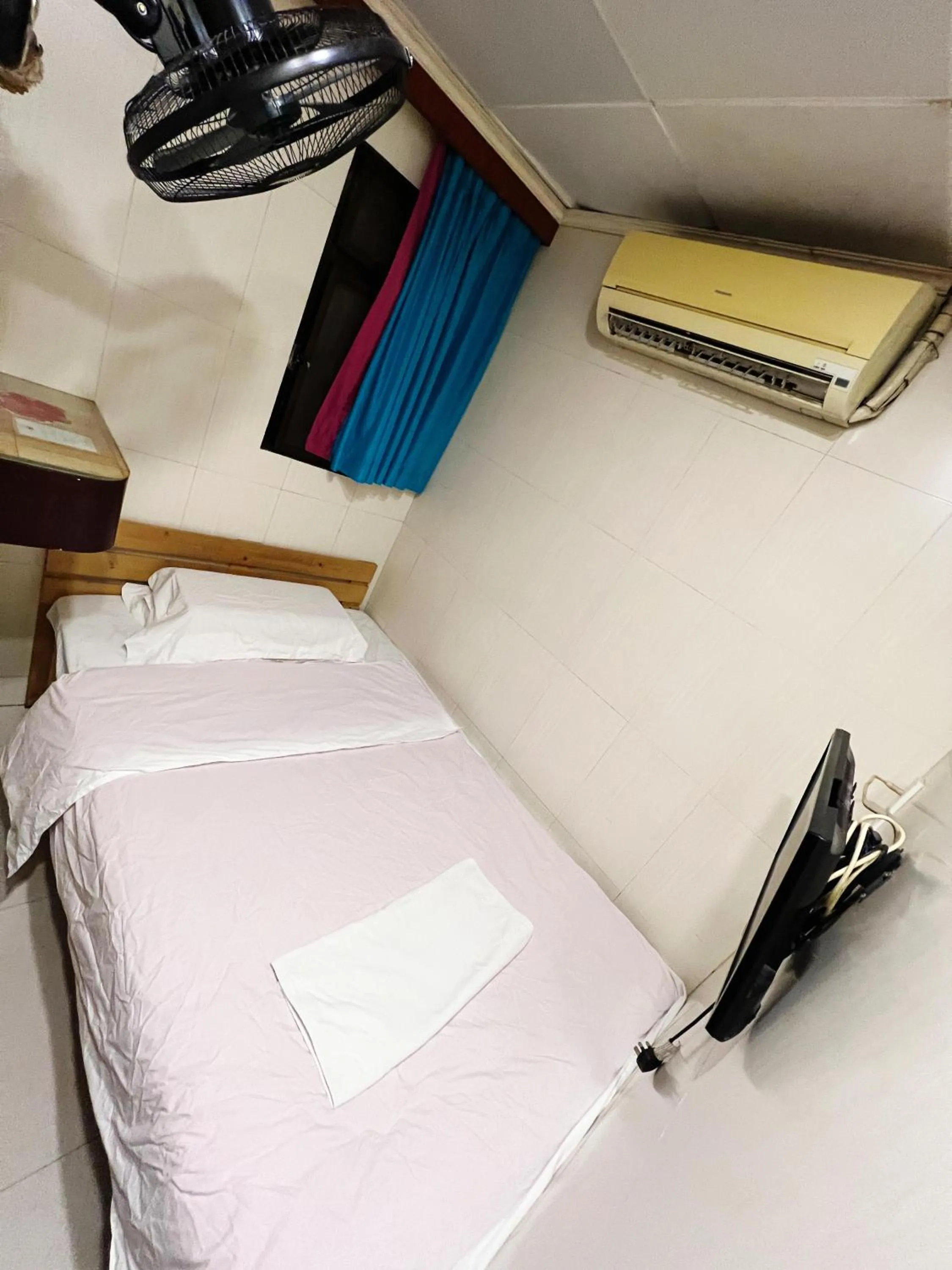Bed in cebu hostel