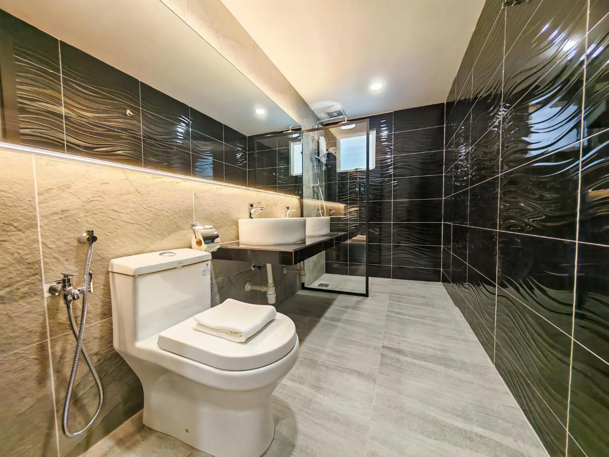 Shower in Merits Hotel Cameron Highlands