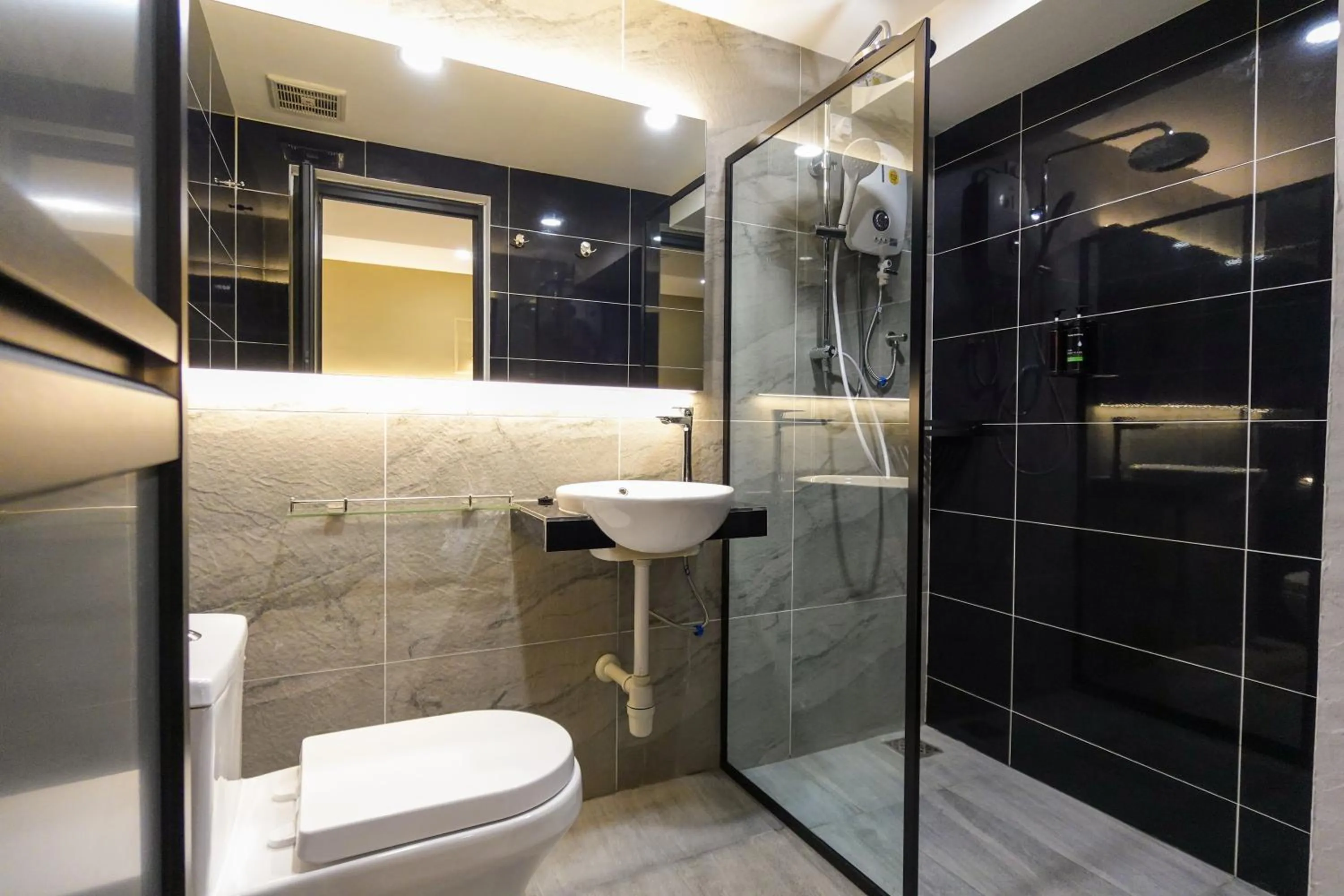 Superior Queen Room with Window - single occupancy in Merits Hotel Cameron Highlands