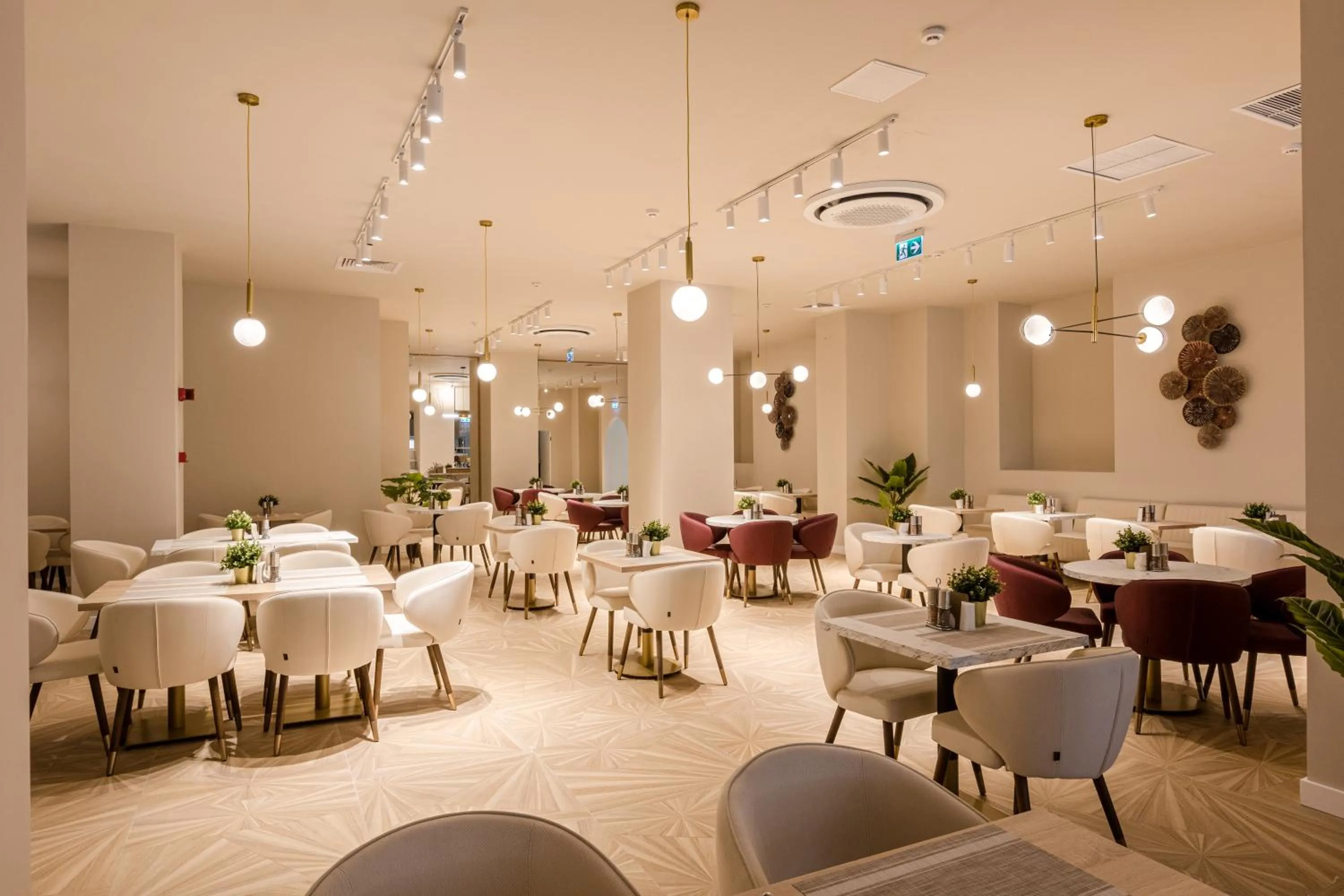 Restaurant/places to eat in Ramada by Wyndham Bucharest Otopeni Airport