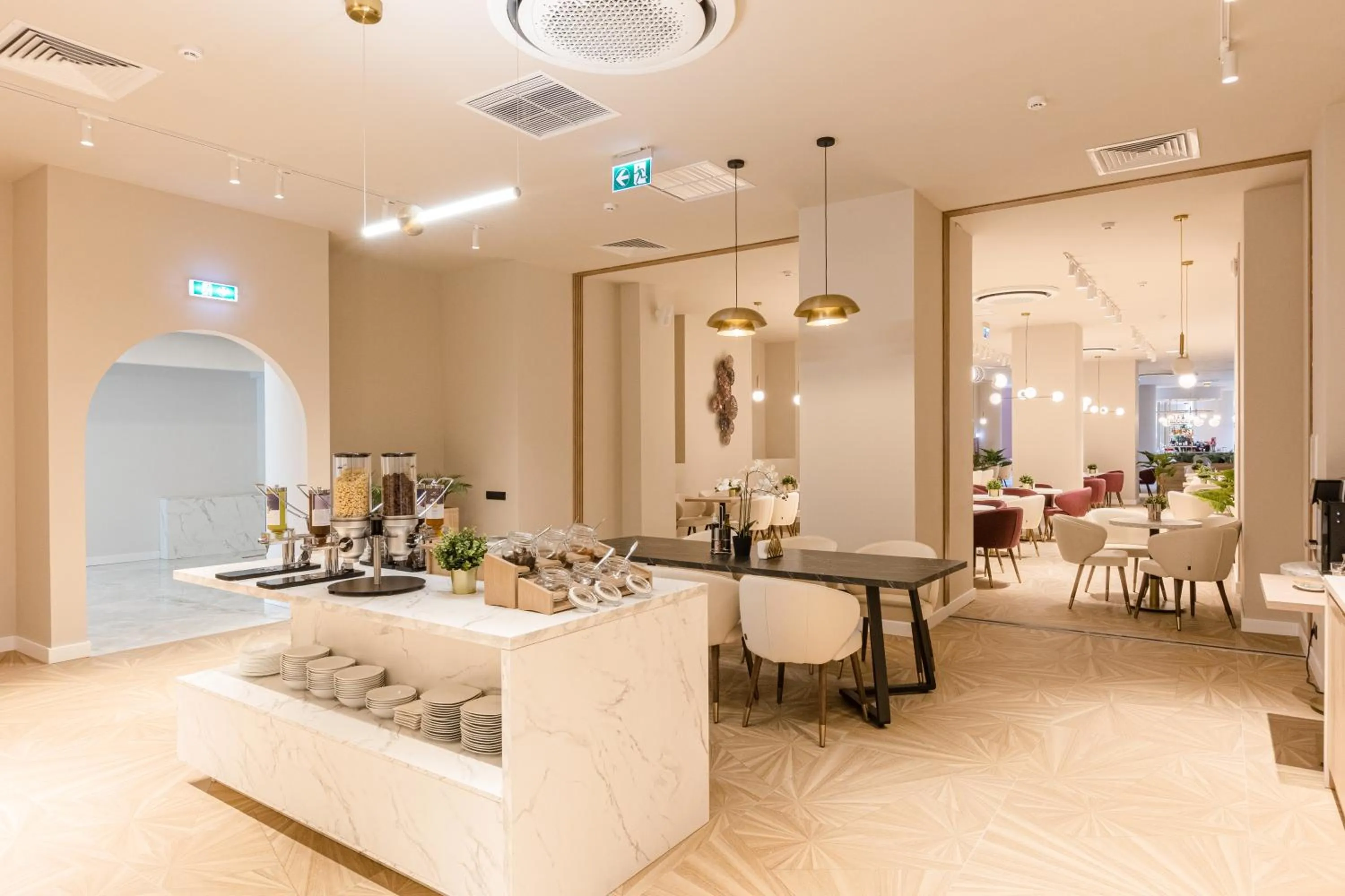 Restaurant/places to eat in Ramada by Wyndham Bucharest Otopeni Airport