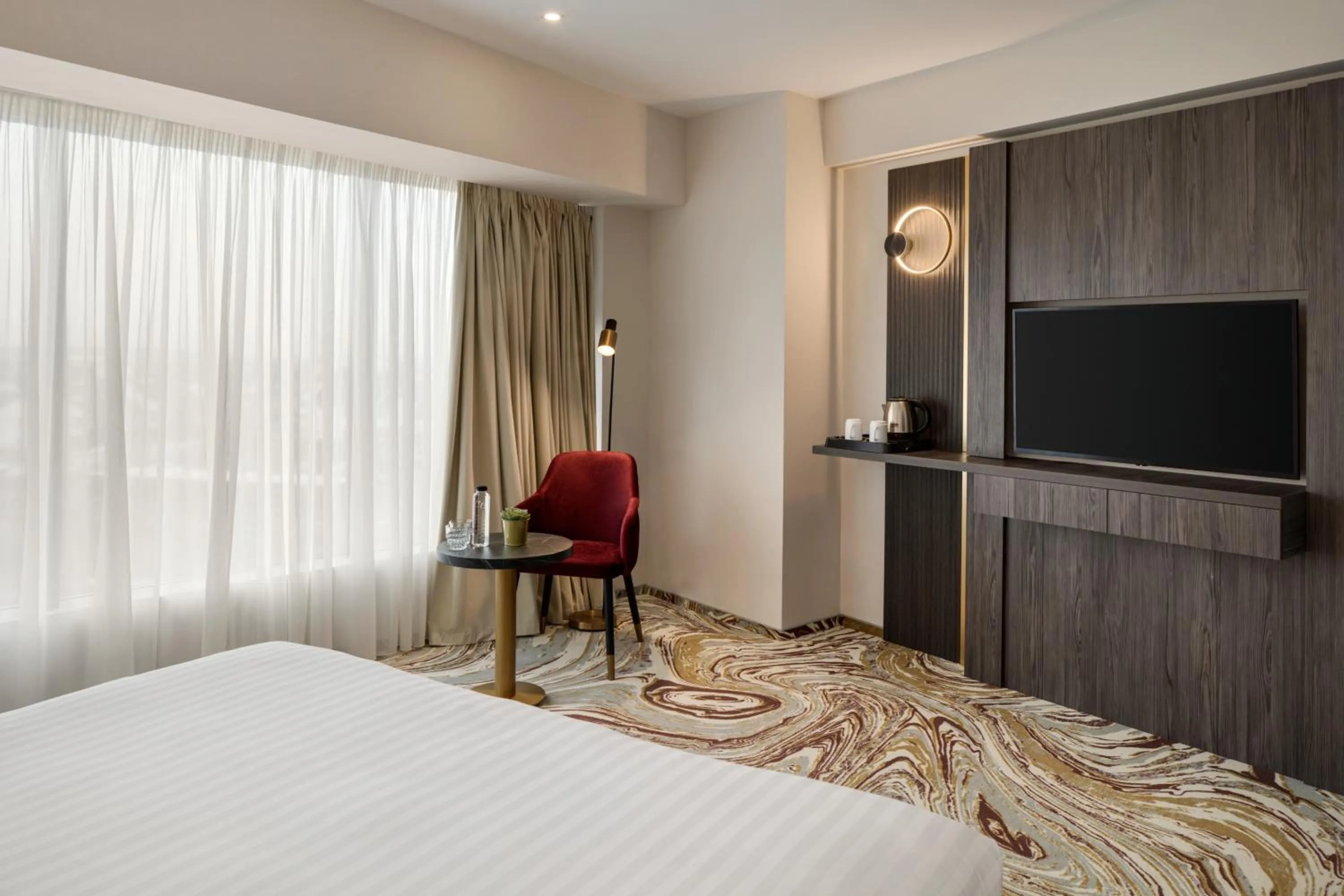 Bedroom, Bed in Ramada by Wyndham Bucharest Otopeni Airport