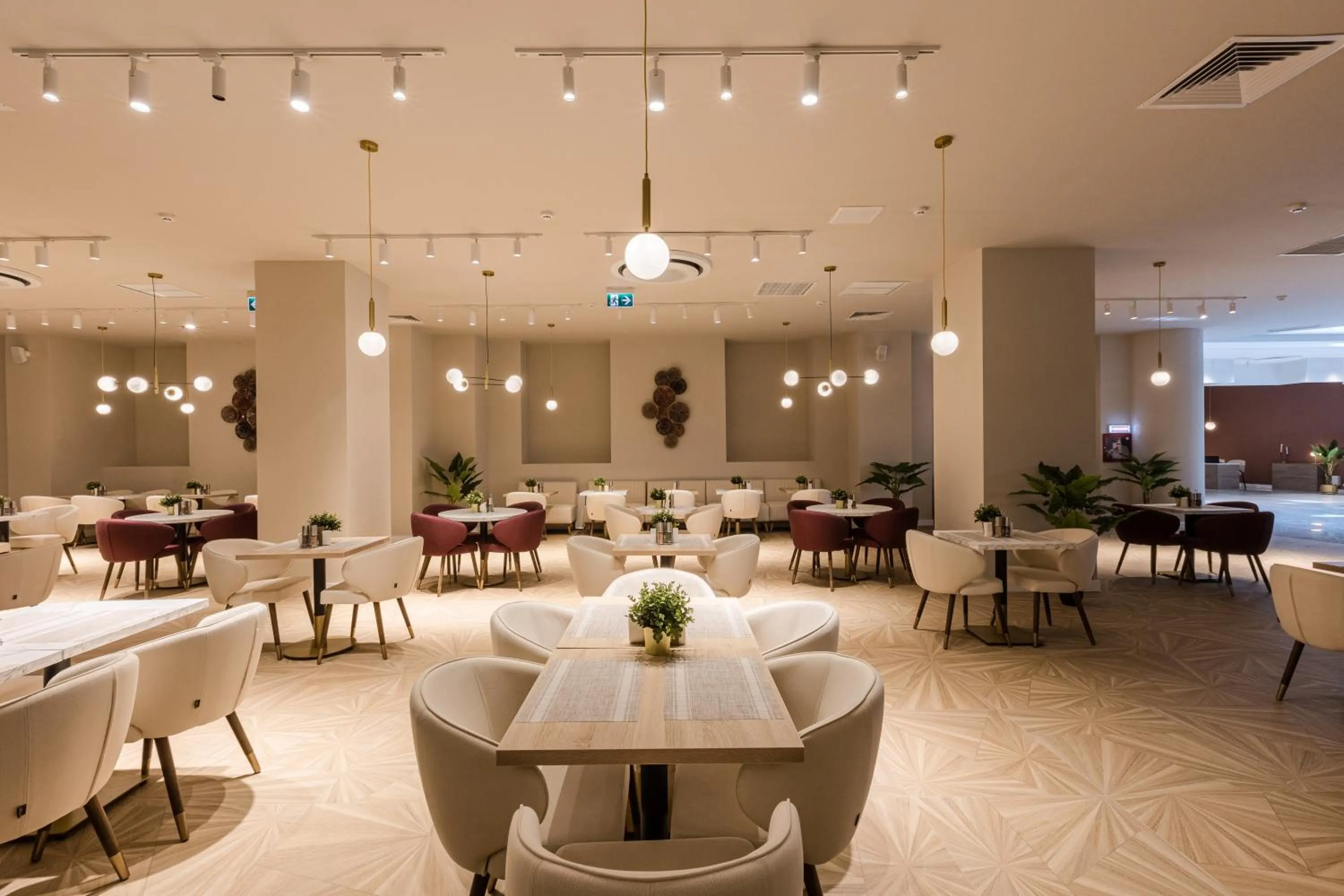 Restaurant/places to eat in Ramada by Wyndham Bucharest Otopeni Airport