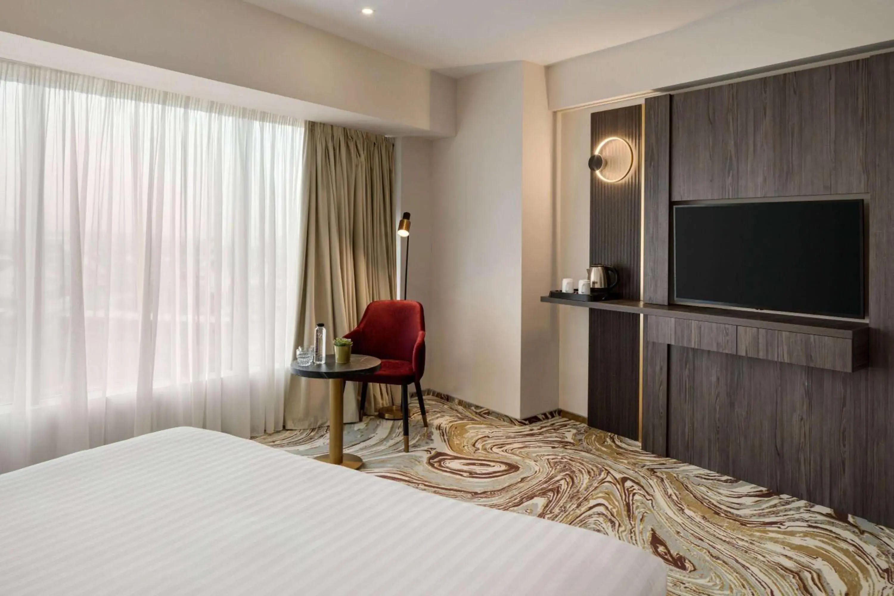Superior King Room in Ramada by Wyndham Bucharest Otopeni Airport Superior King Room in Ramada by Wyndham Bucharest Otopeni Airport