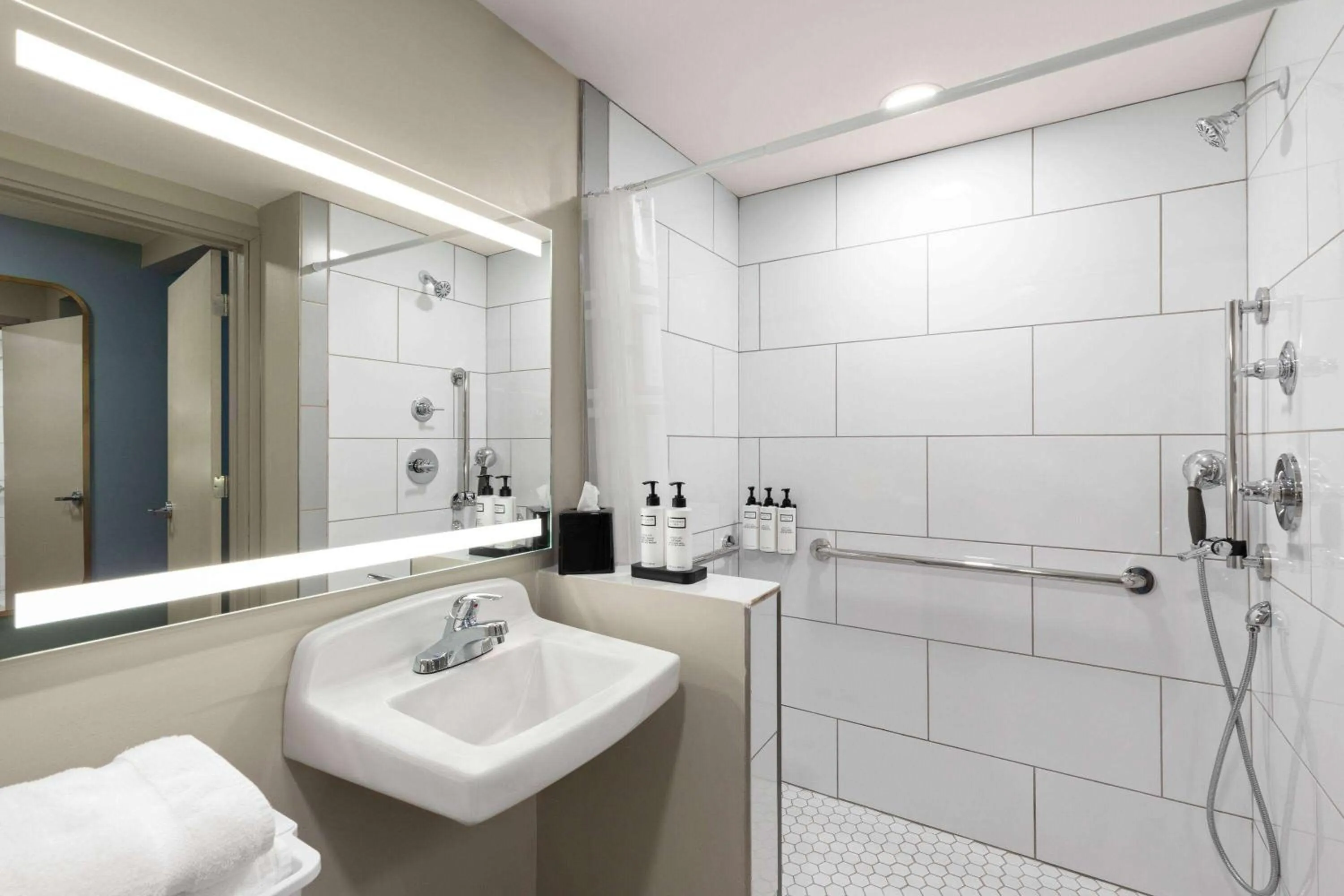 Shower in Wyndham Garden Louisville KY