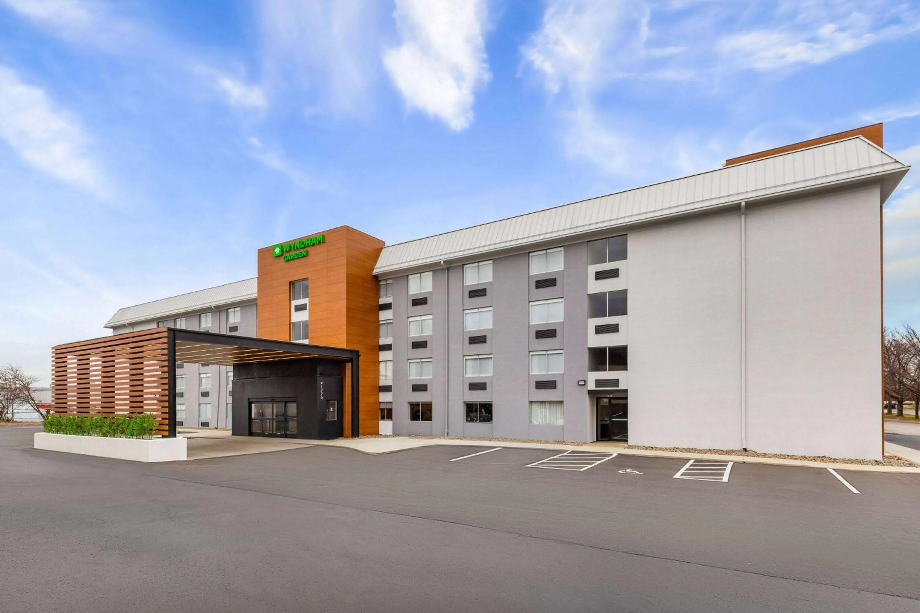 Property building in Wyndham Garden Louisville KY