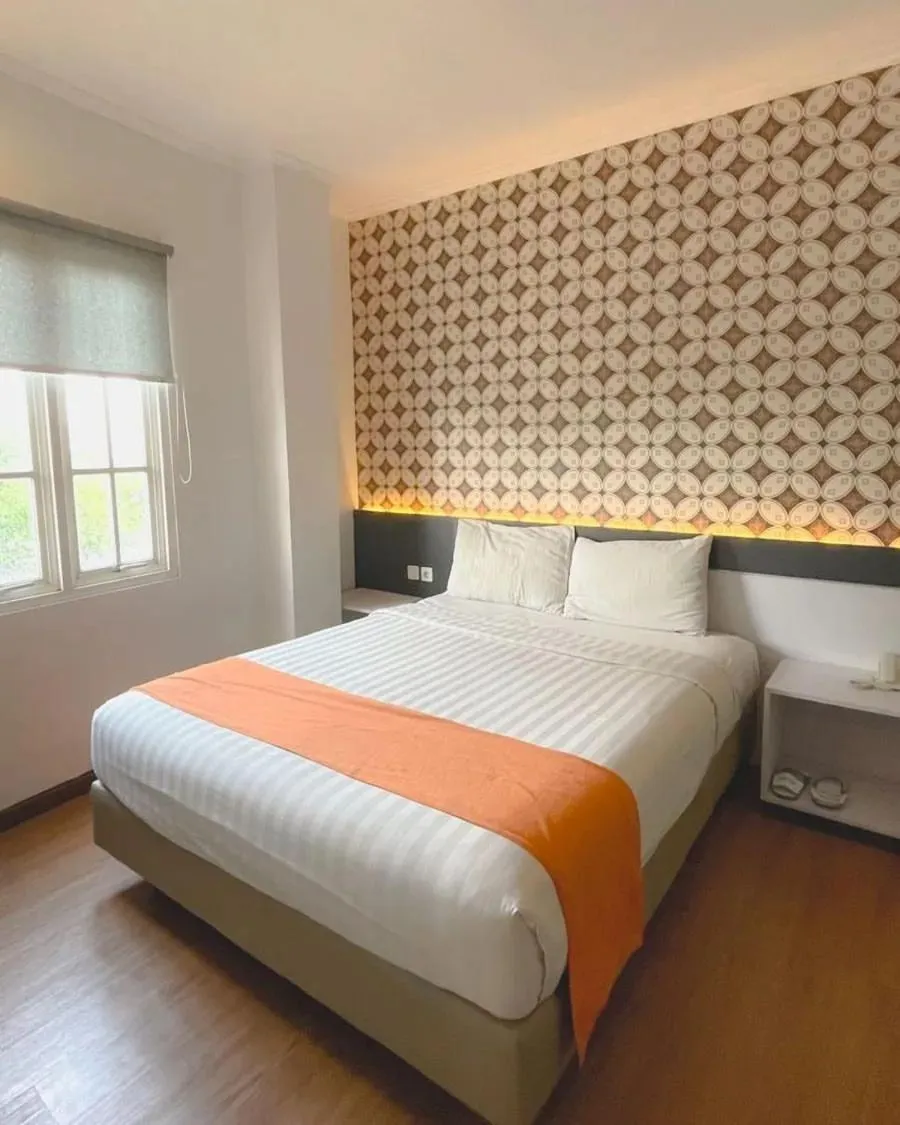 Bed in Front One Boutique Tugu Muda Semarang