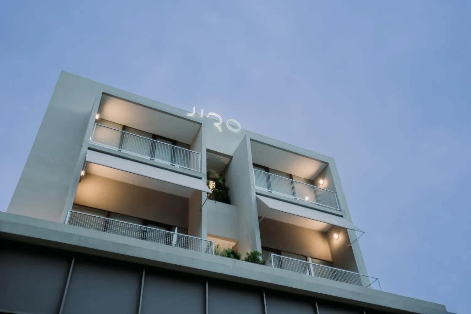 Jiro Hotel