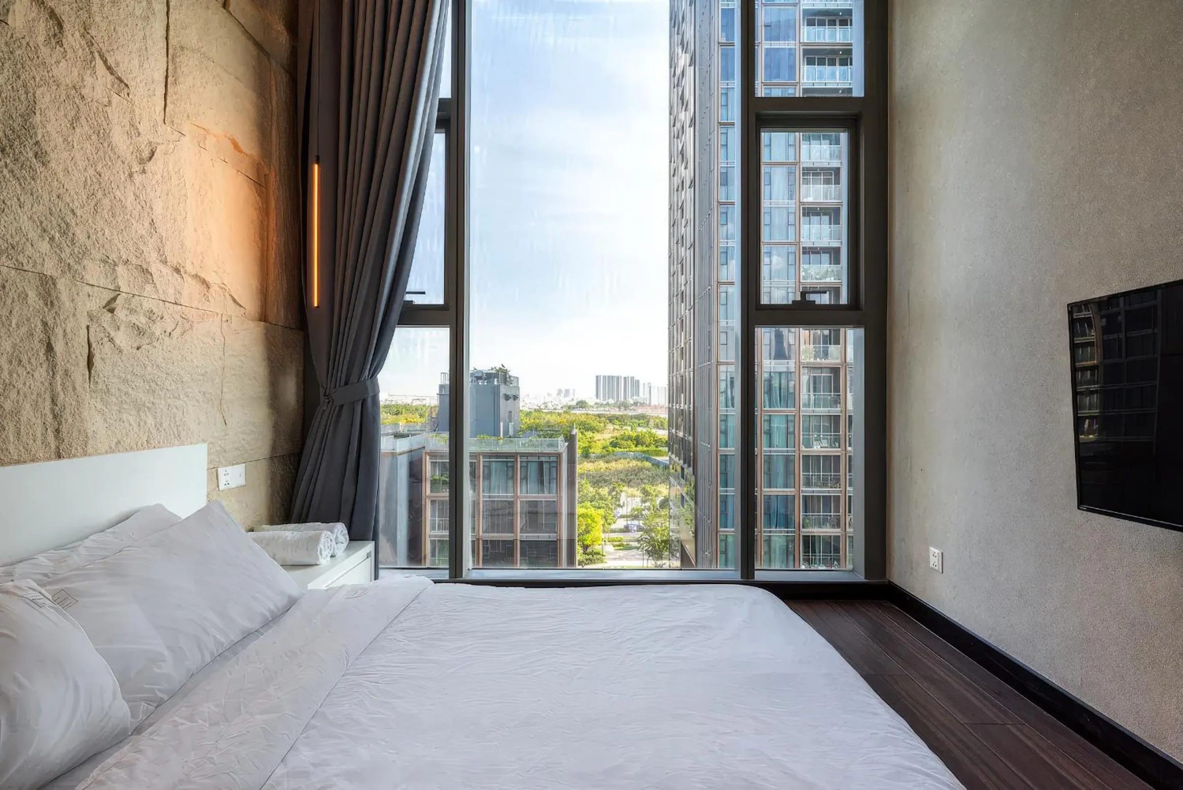 Communal lounge/ TV room in Empire City Thủ Thiêm D2