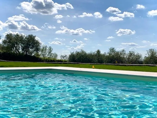 Swimming pool in Agriturismo Il Pianetto