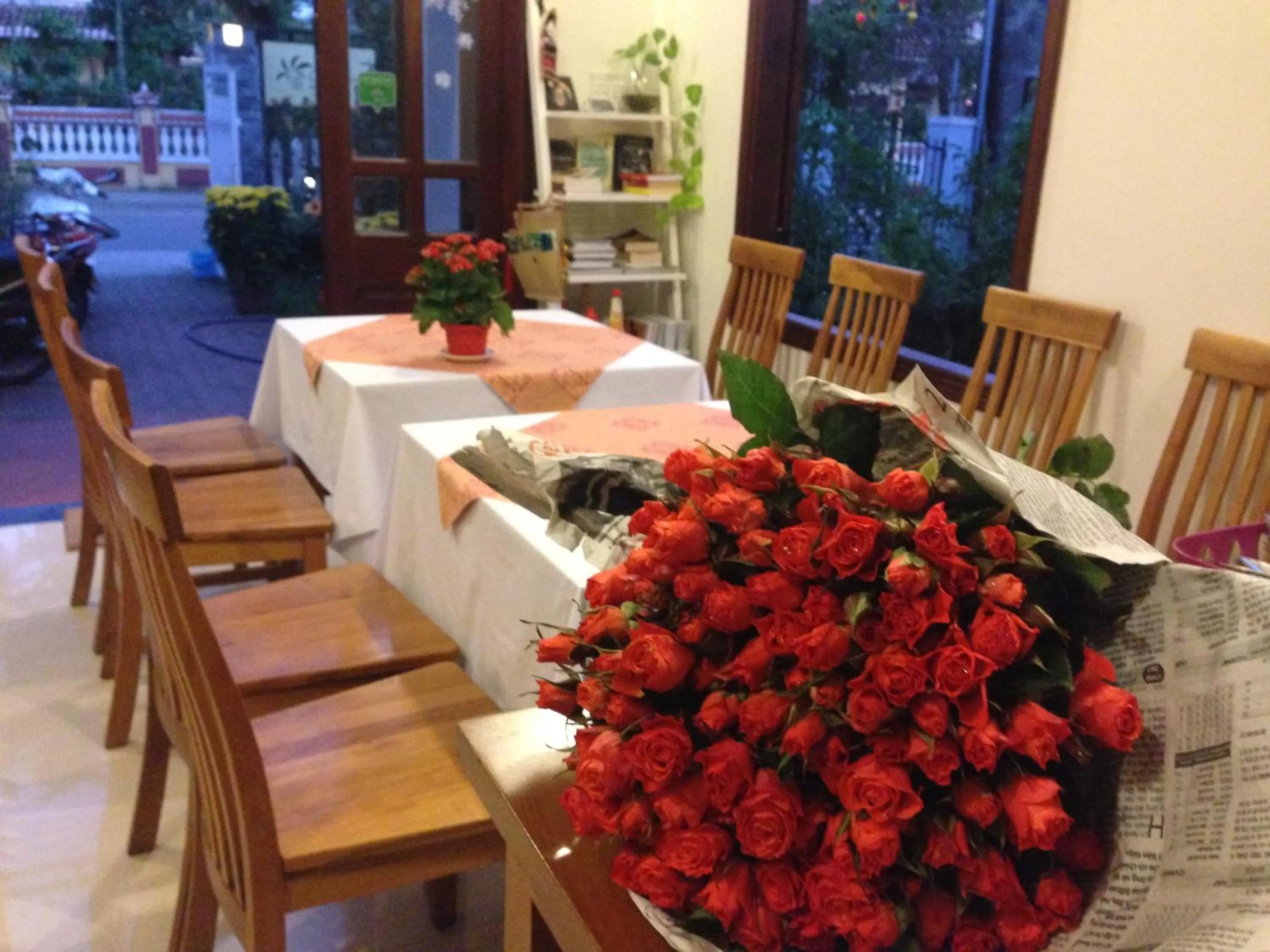 Restaurant/places to eat in Charming Homestay