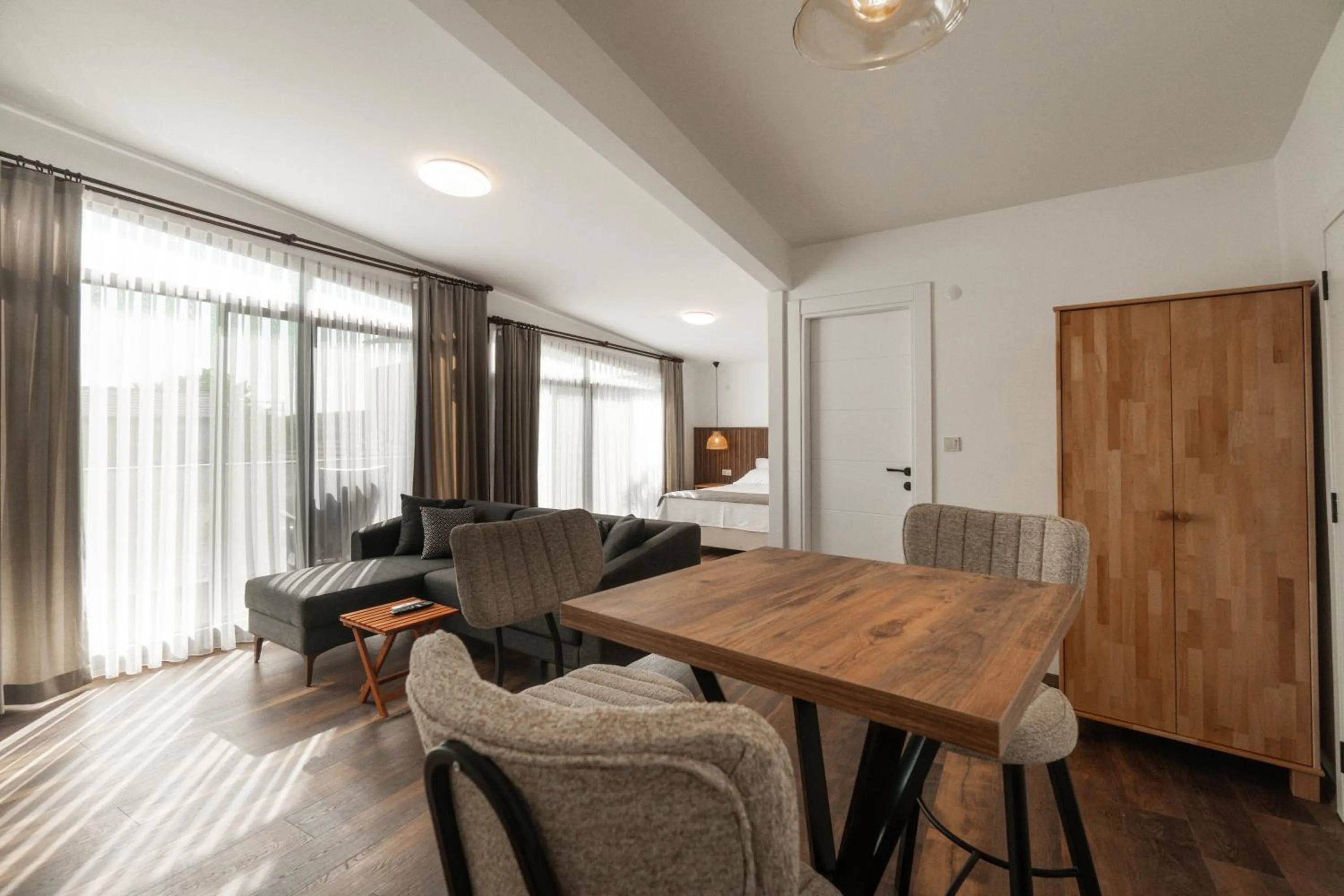 Seating area in Rodones 1924