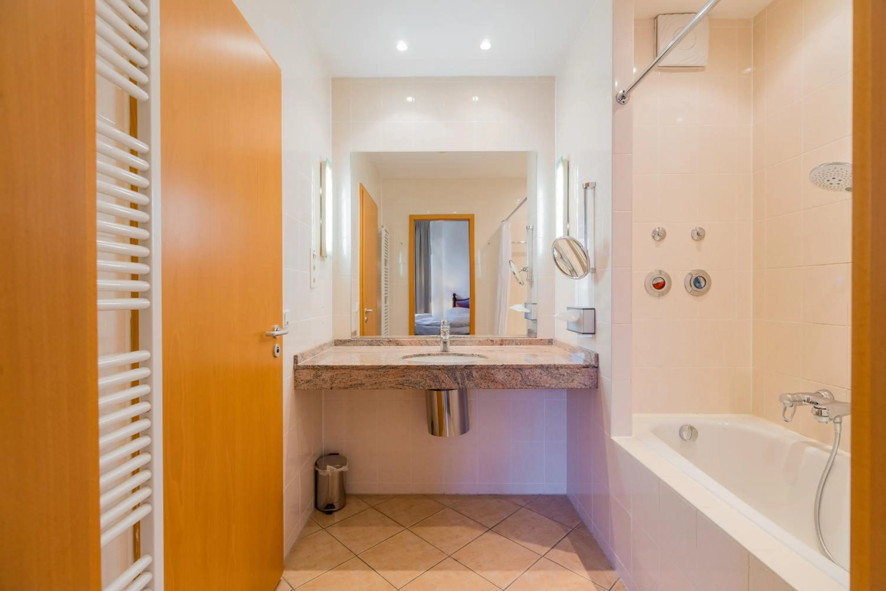 Shower in Apartmenthaus Berlin Mitte