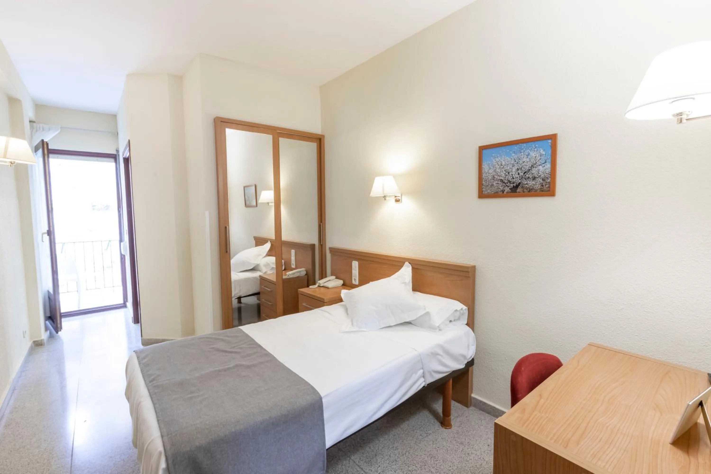 Bedroom, Bed in Balneario de Fitero - Hotel Bécquer