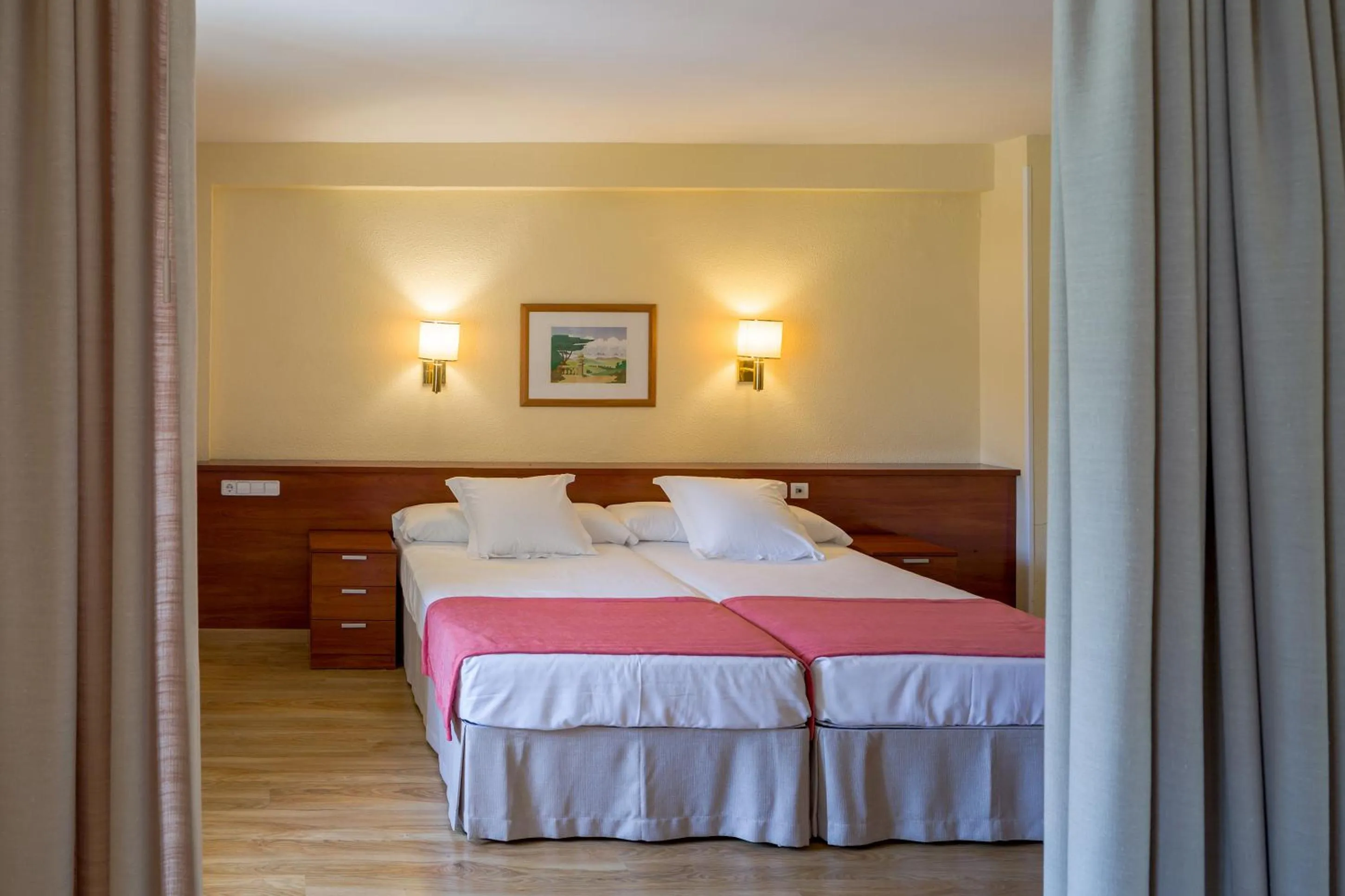 Bedroom, Bed in Balneario de Fitero - Hotel Bécquer